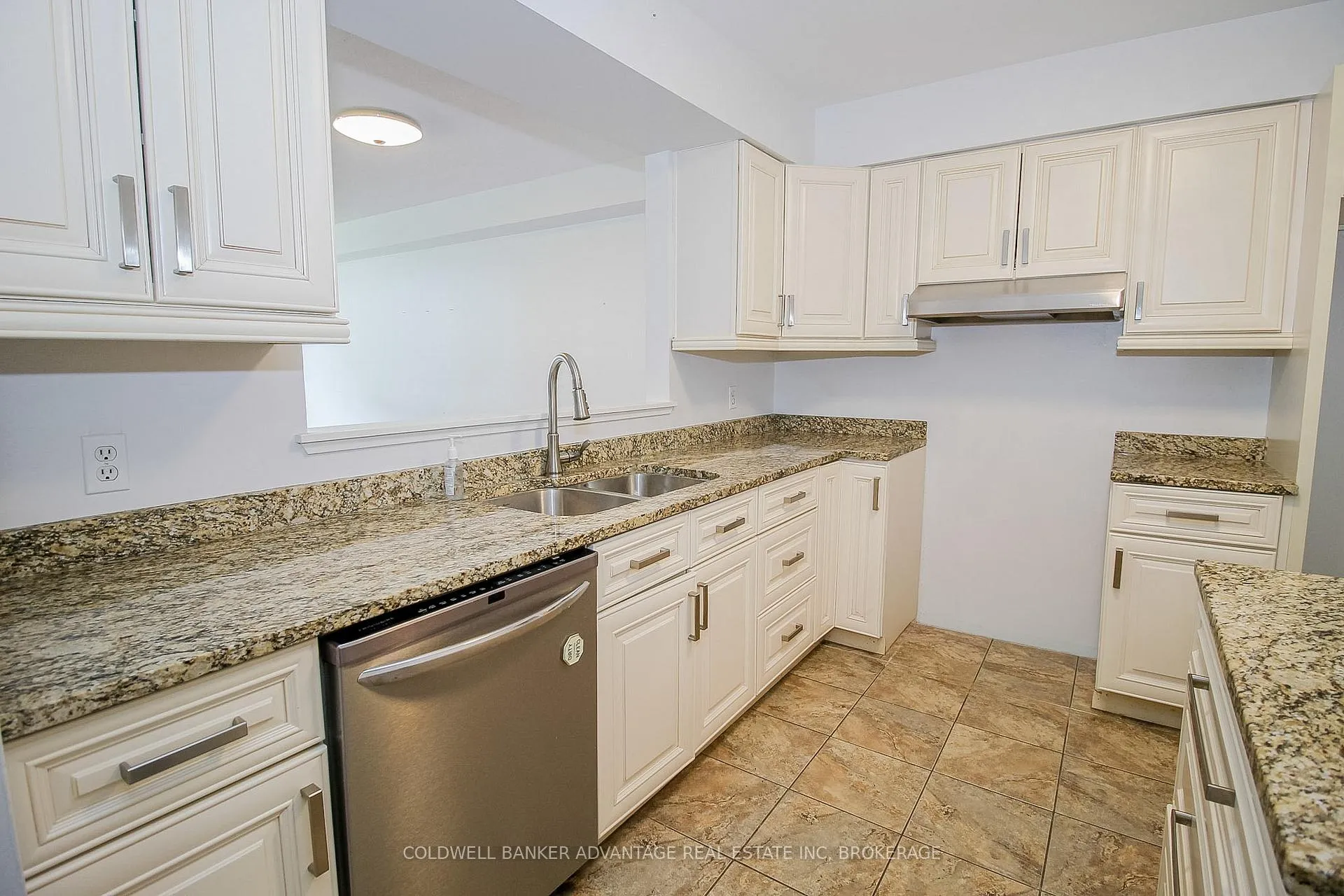 Photo 10 of Unit 105, 5100 Dorchester Road, Niagara Falls, Morrison — HOMEH