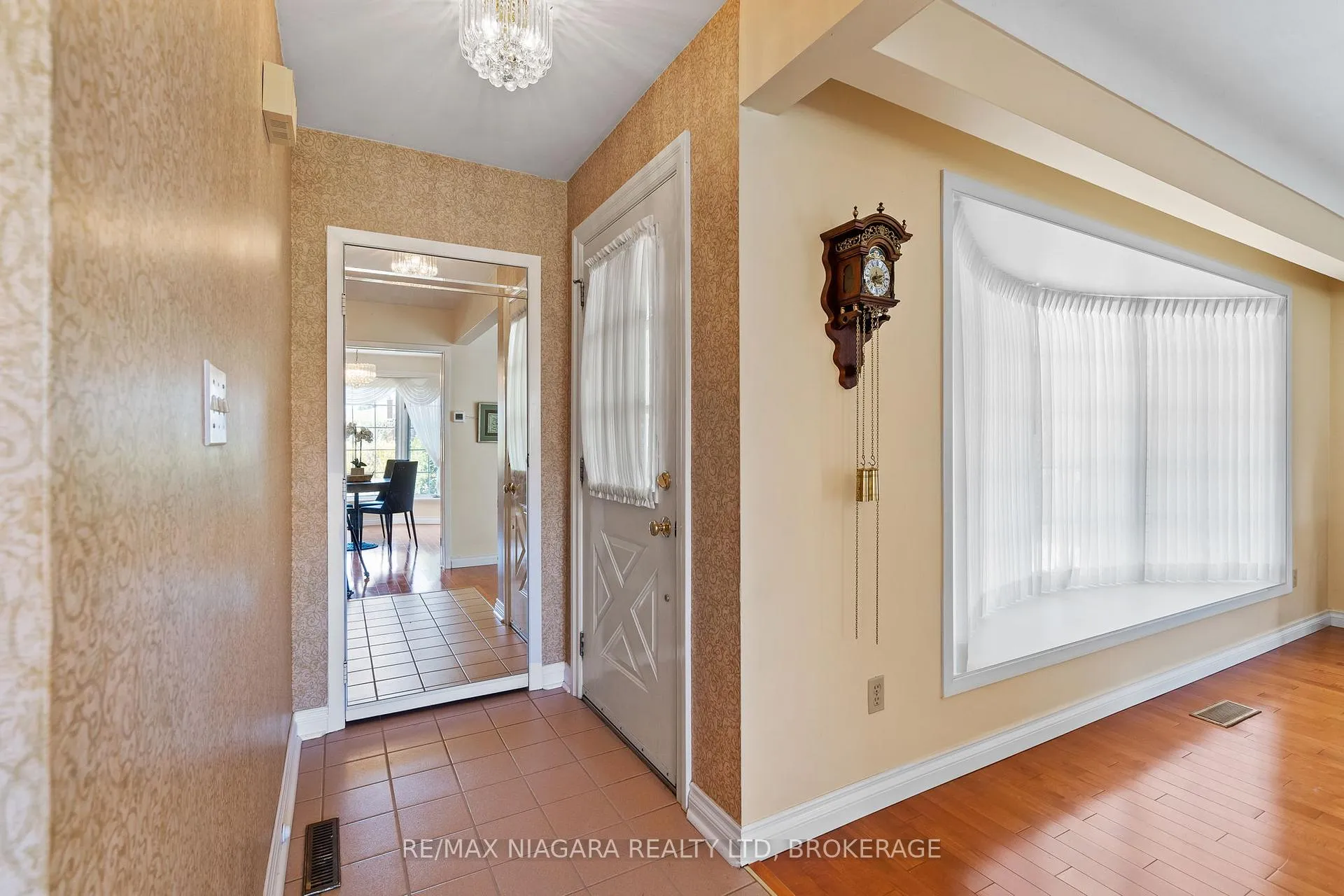 Photo 9 of 10 King's Grant Road, St. Catharines, Lakeshore — HOMEH