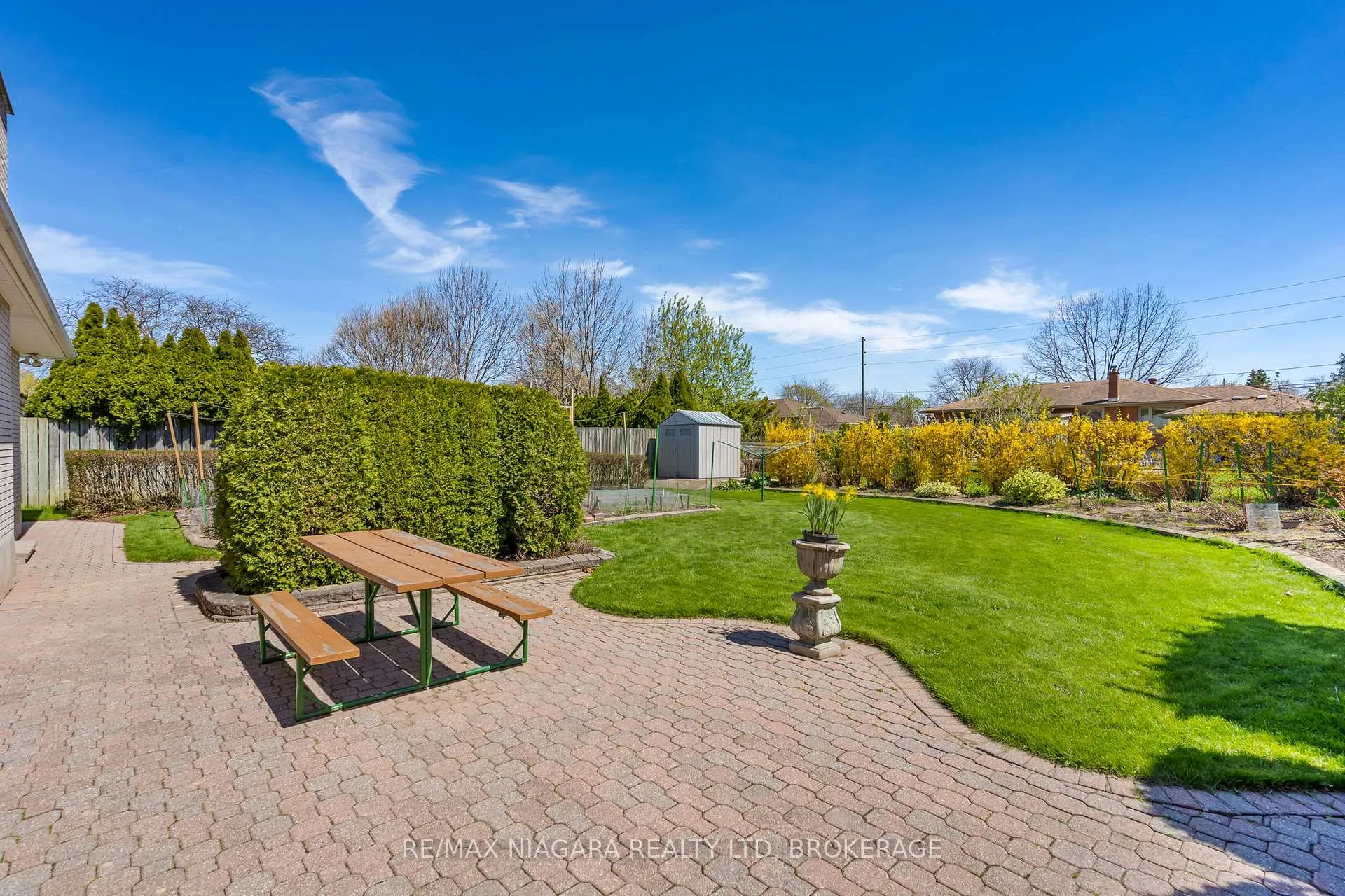 Photo 29 of 10 King's Grant Road, St. Catharines, Lakeshore — HOMEH