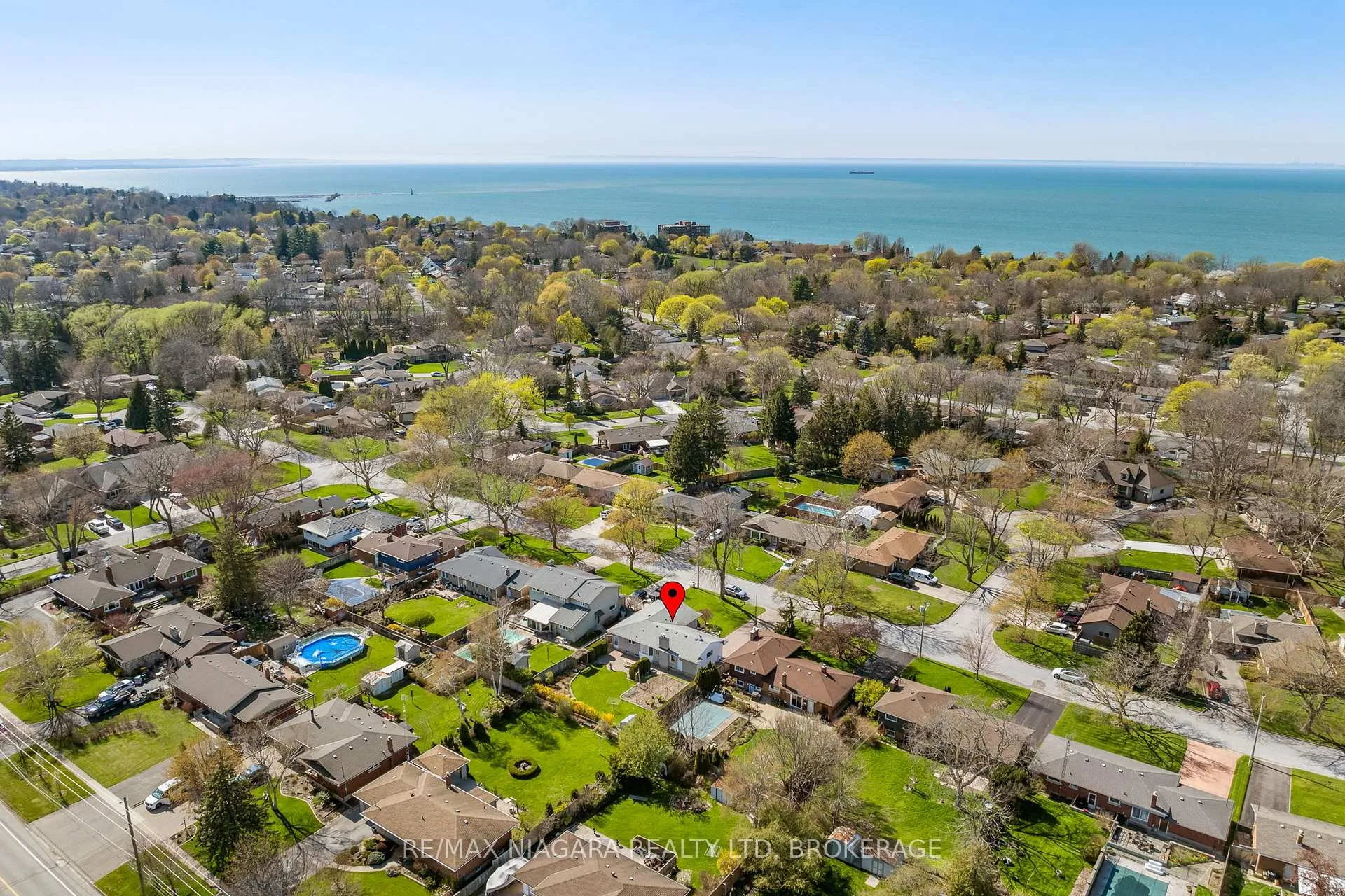 Photo 38 of 10 King's Grant Road, St. Catharines, Lakeshore — HOMEH