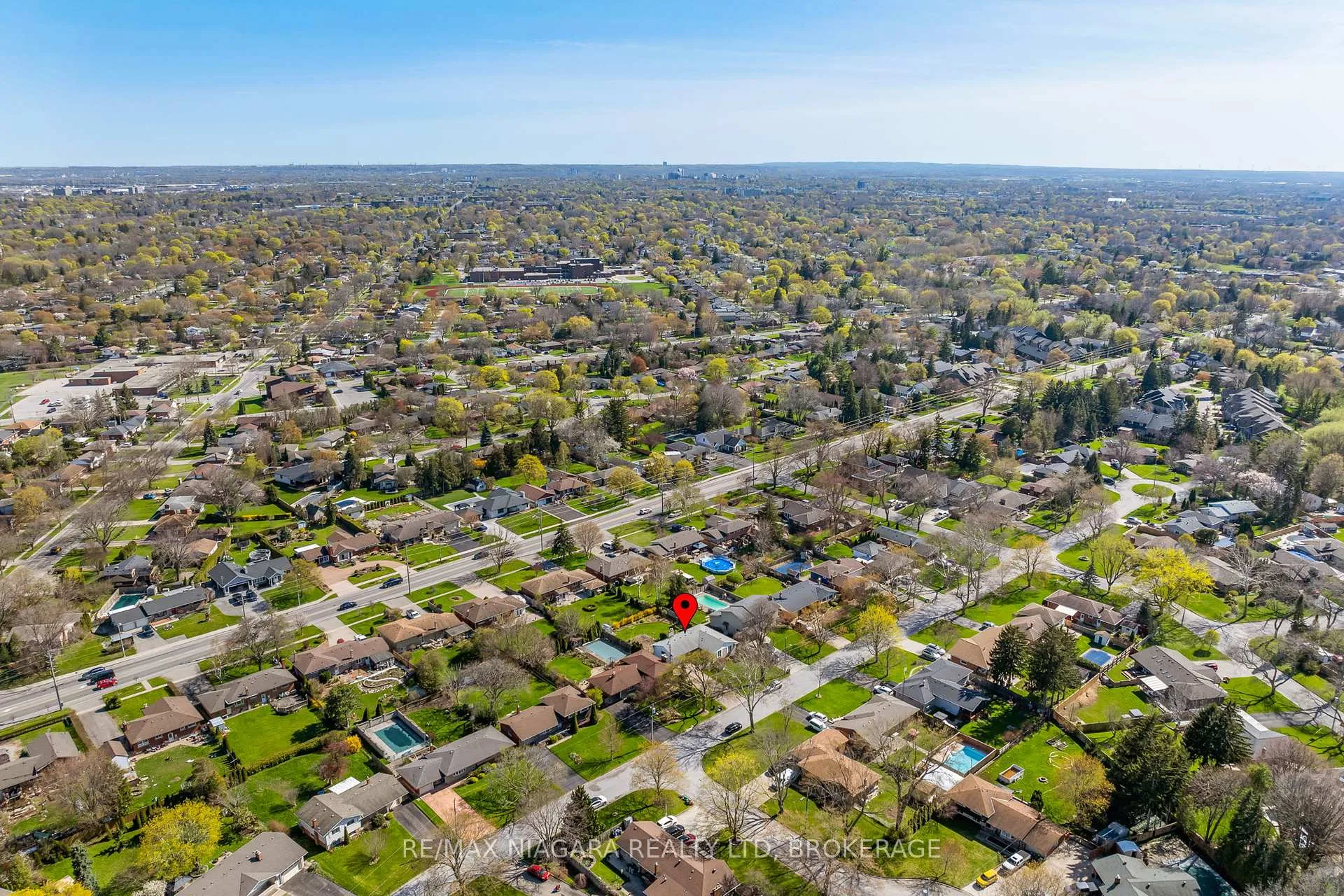 Photo 41 of 10 King's Grant Road, St. Catharines, Lakeshore — HOMEH