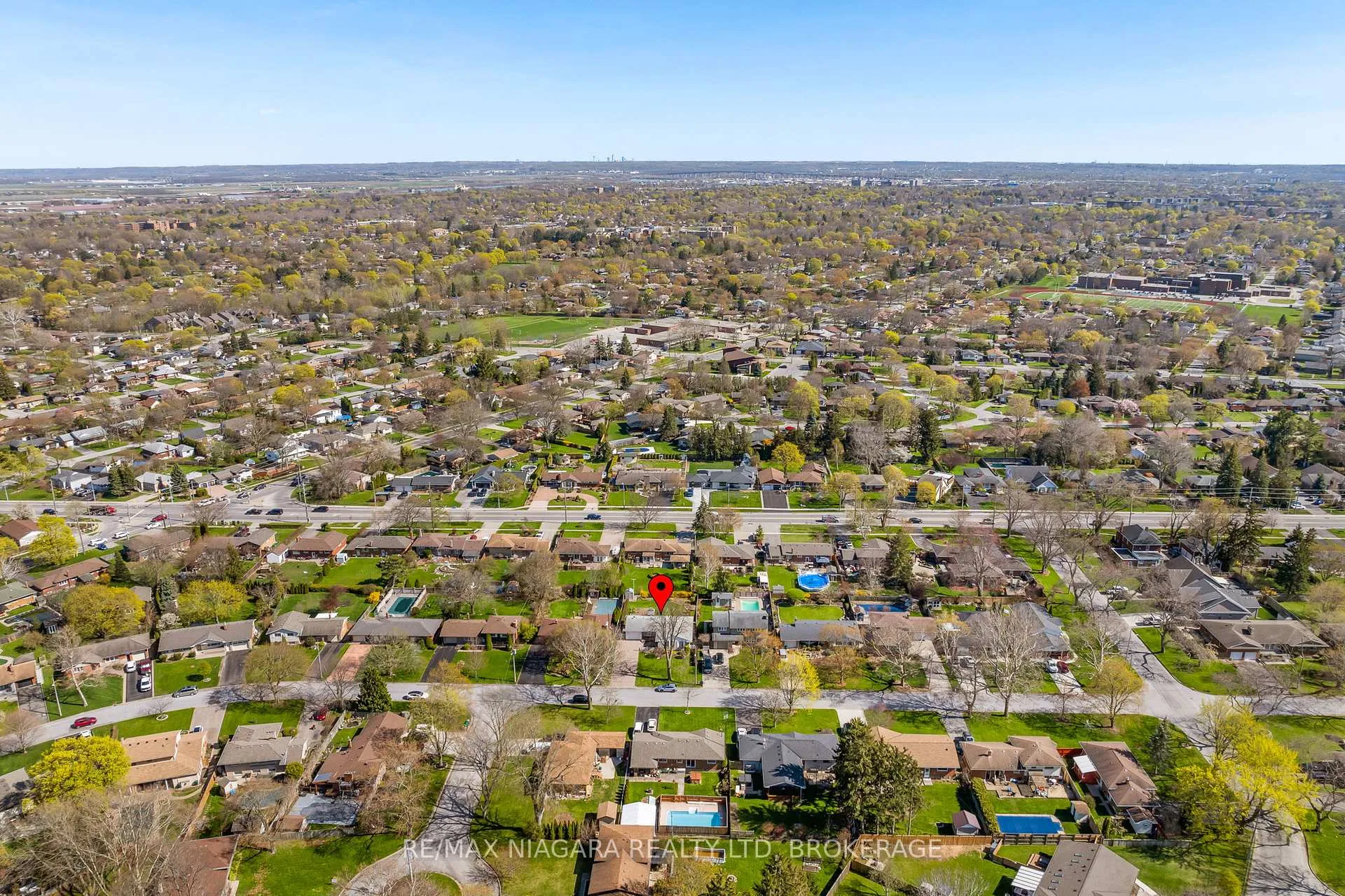 Photo 42 of 10 King's Grant Road, St. Catharines, Lakeshore — HOMEH