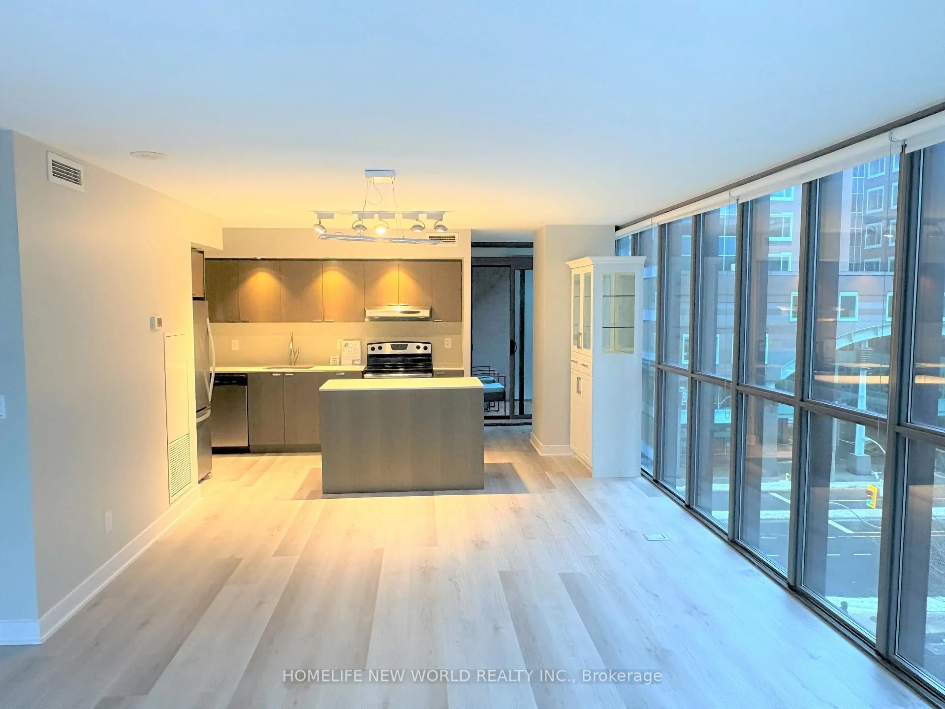 Photo 2 of Unit 503, 110 Charles Street E, Toronto, Church-Yonge Corridor — HOMEH