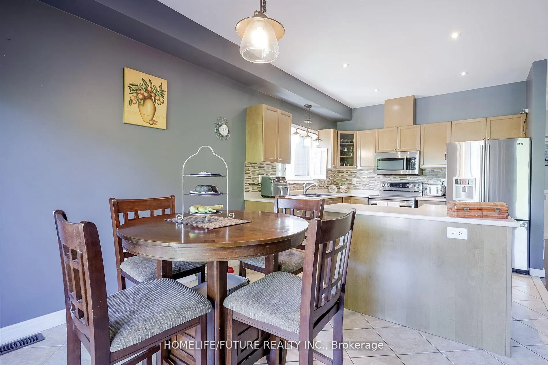Photo 11 of 220 Berry Street, Shelburne — HOMEH