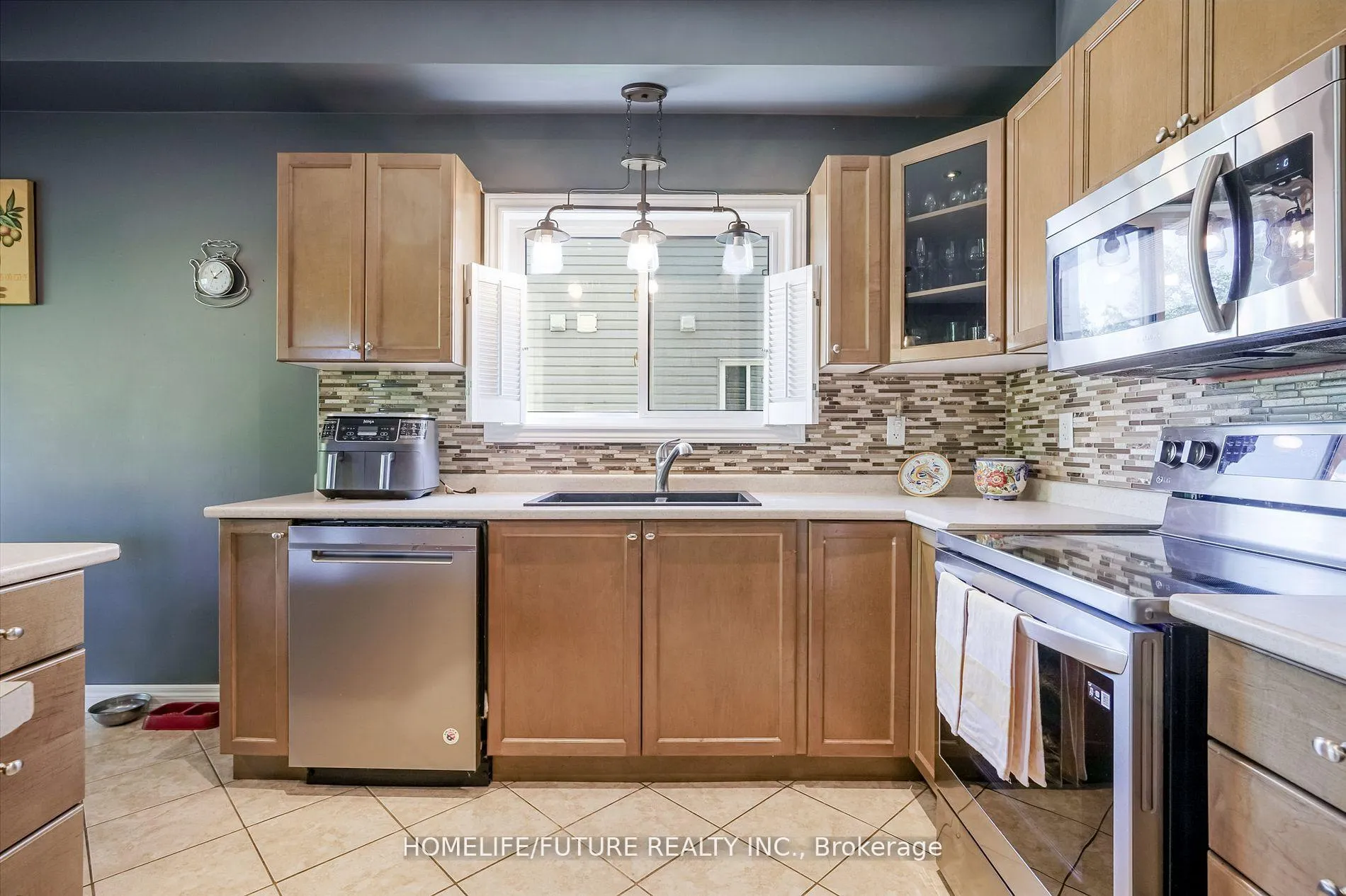 Photo 31 of 220 Berry Street, Shelburne — HOMEH