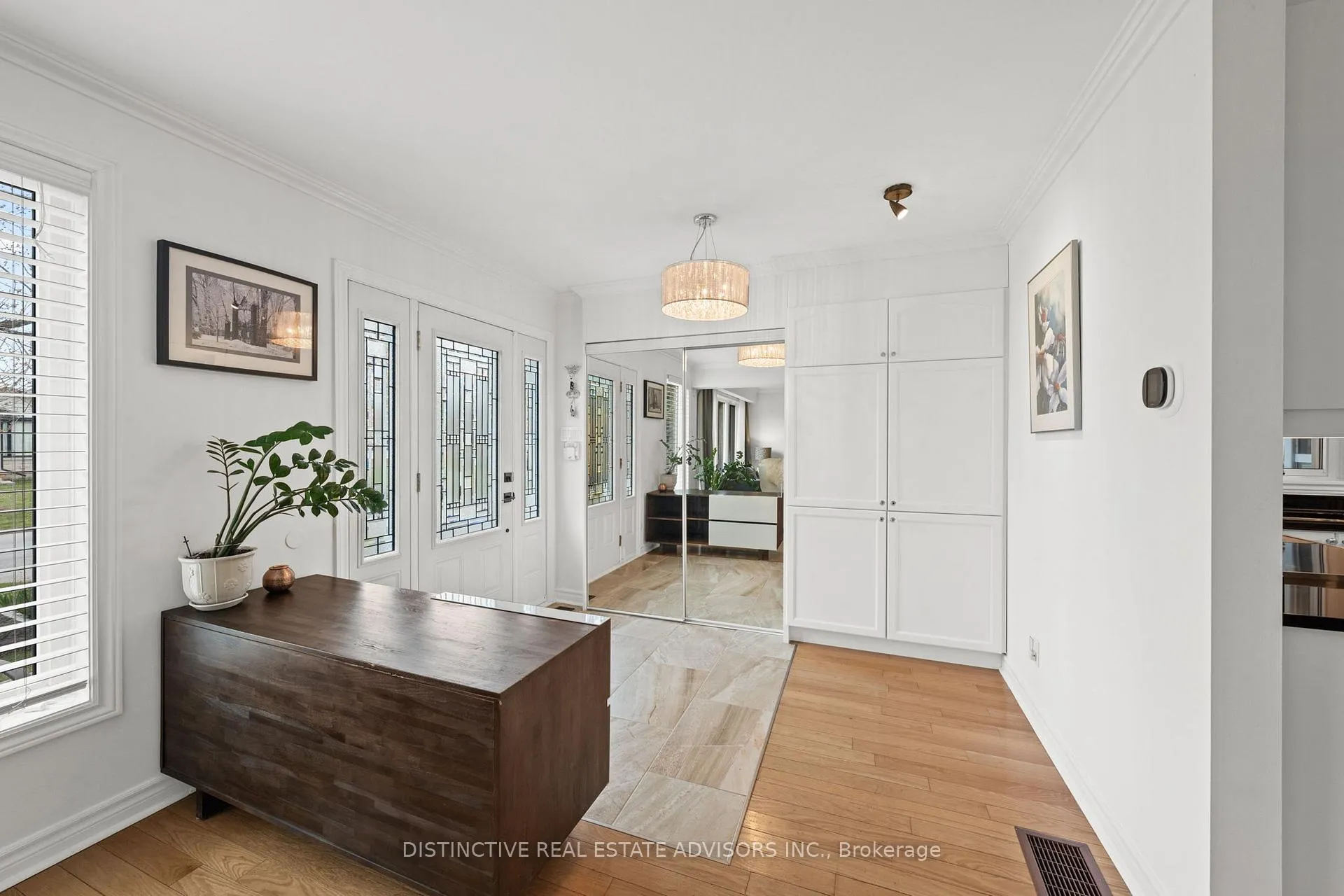 Photo 4 of 606 Dickinson Avenue, Ottawa, Riverside Park South — HOMEH