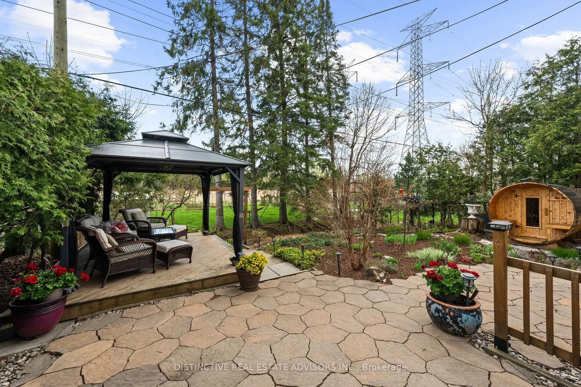 Photo 36 of 606 Dickinson Avenue, Ottawa, Riverside Park South — HOMEH