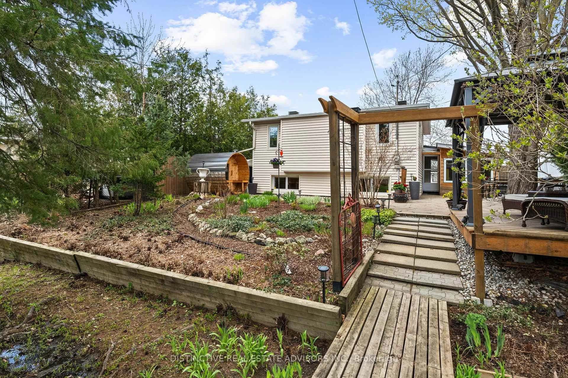 Photo 40 of 606 Dickinson Avenue, Ottawa, Riverside Park South — HOMEH