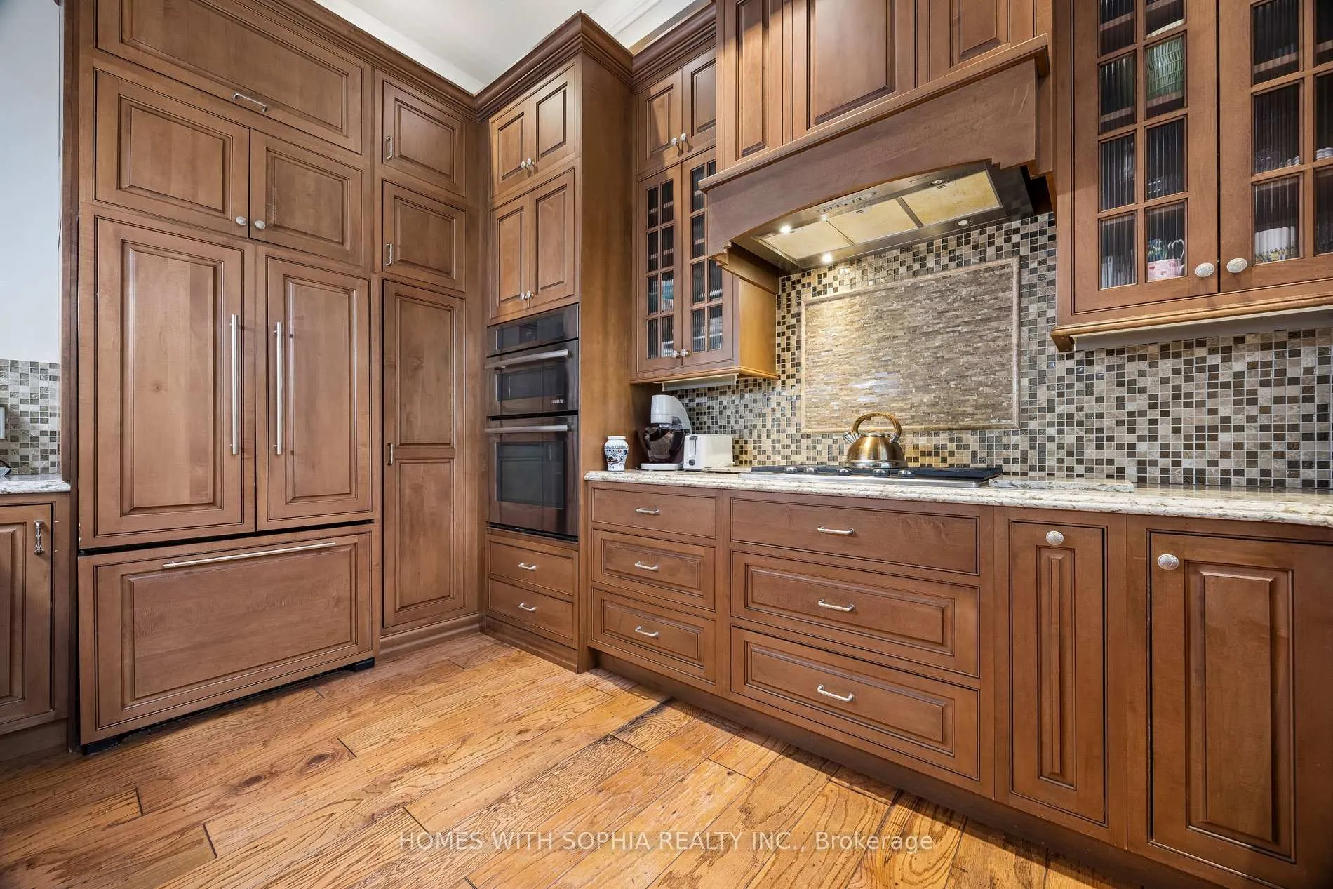Photo 31 of 162 Glenvale Boulevard, Toronto, Leaside — HOMEH
