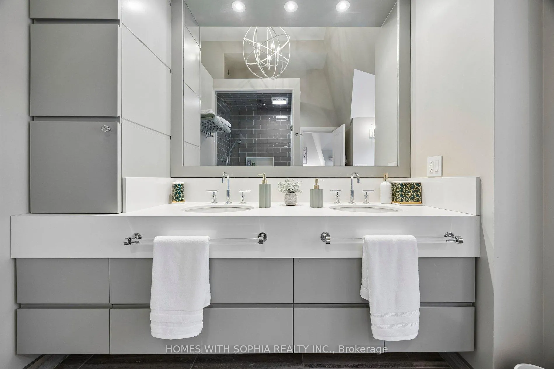 Photo 47 of 162 Glenvale Boulevard, Toronto, Leaside — HOMEH