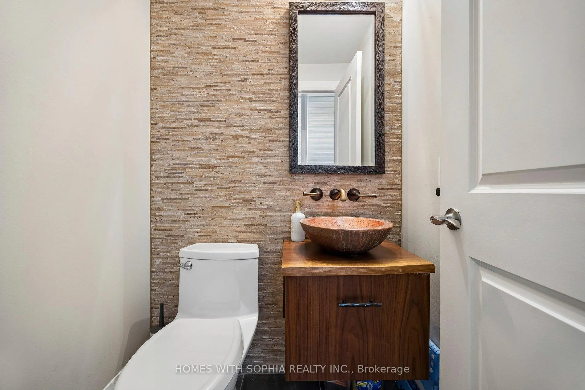Photo 56 of 162 Glenvale Boulevard, Toronto, Leaside — HOMEH