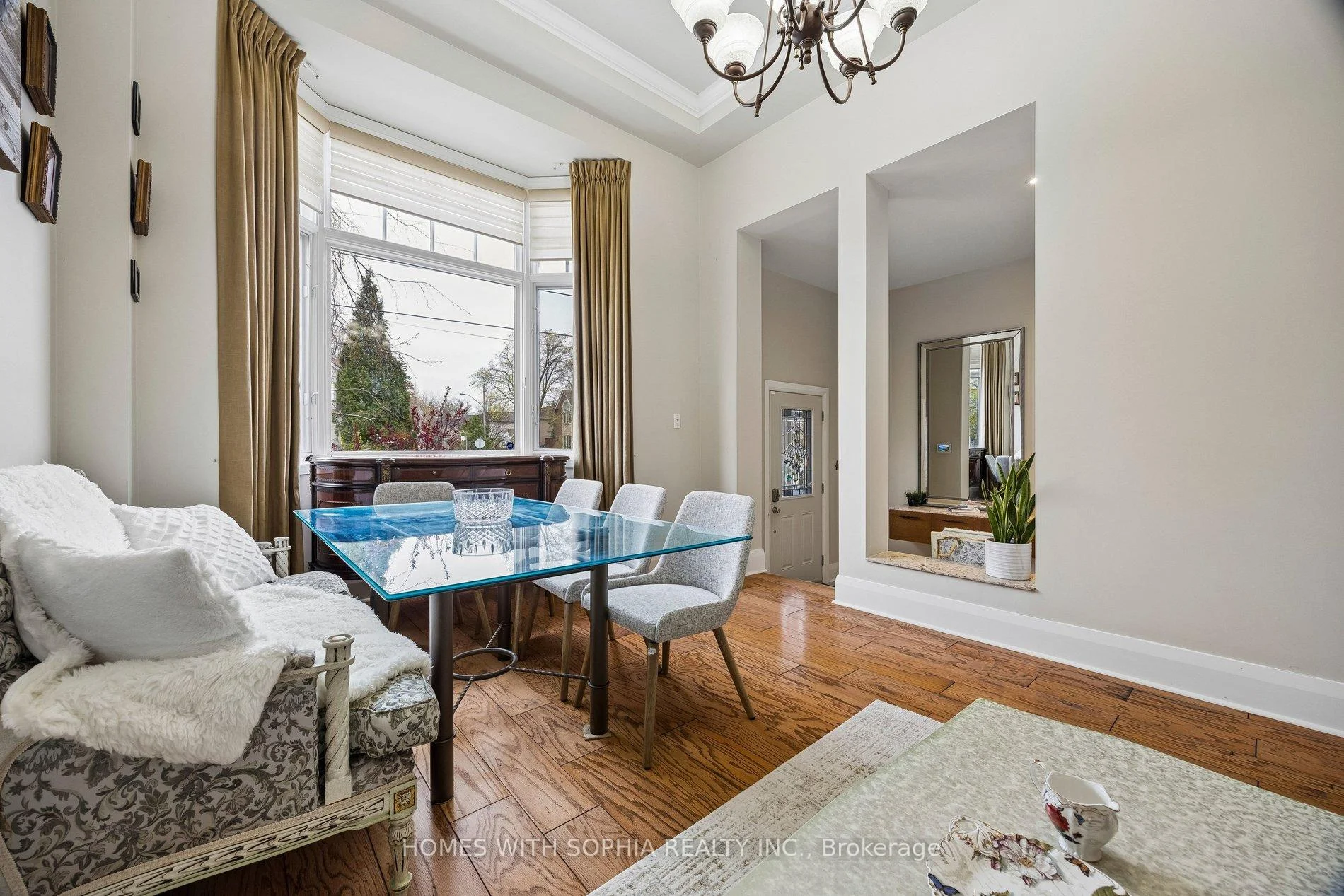 Photo 12 of 162 Glenvale Boulevard, Toronto, Leaside — HOMEH
