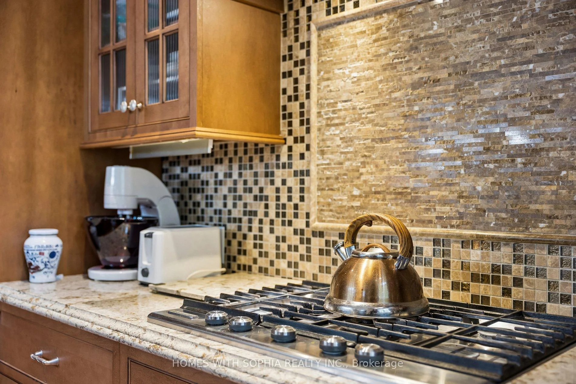 Photo 36 of 162 Glenvale Boulevard, Toronto, Leaside — HOMEH