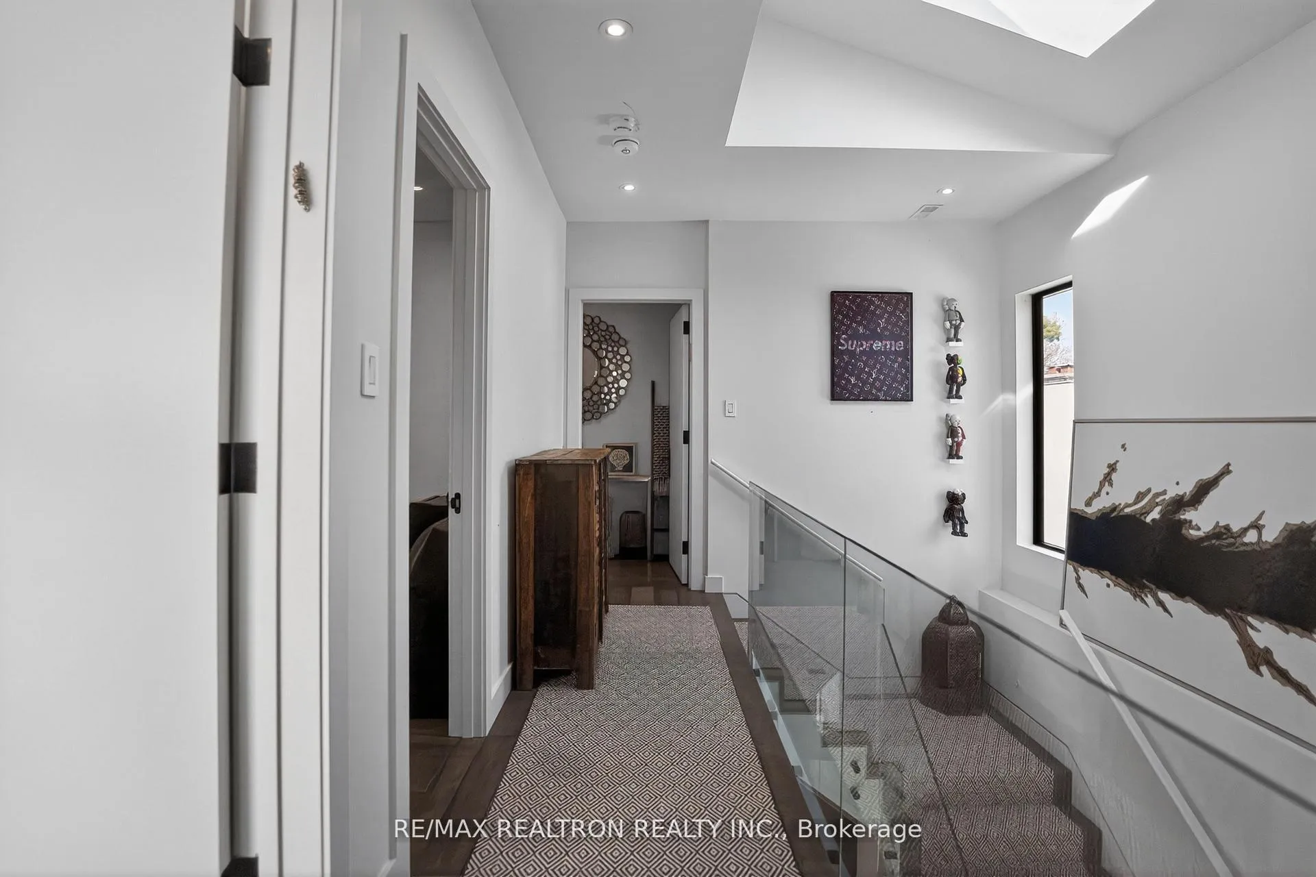 Photo 19 of 17 Lynnhaven Road, Toronto, Englemount-Lawrence — HOMEH