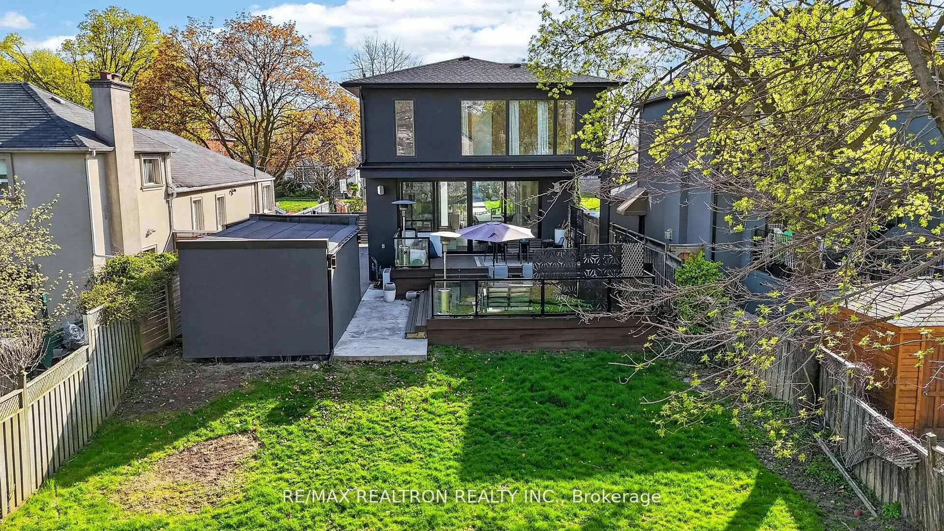 Photo 34 of 17 Lynnhaven Road, Toronto, Englemount-Lawrence — HOMEH