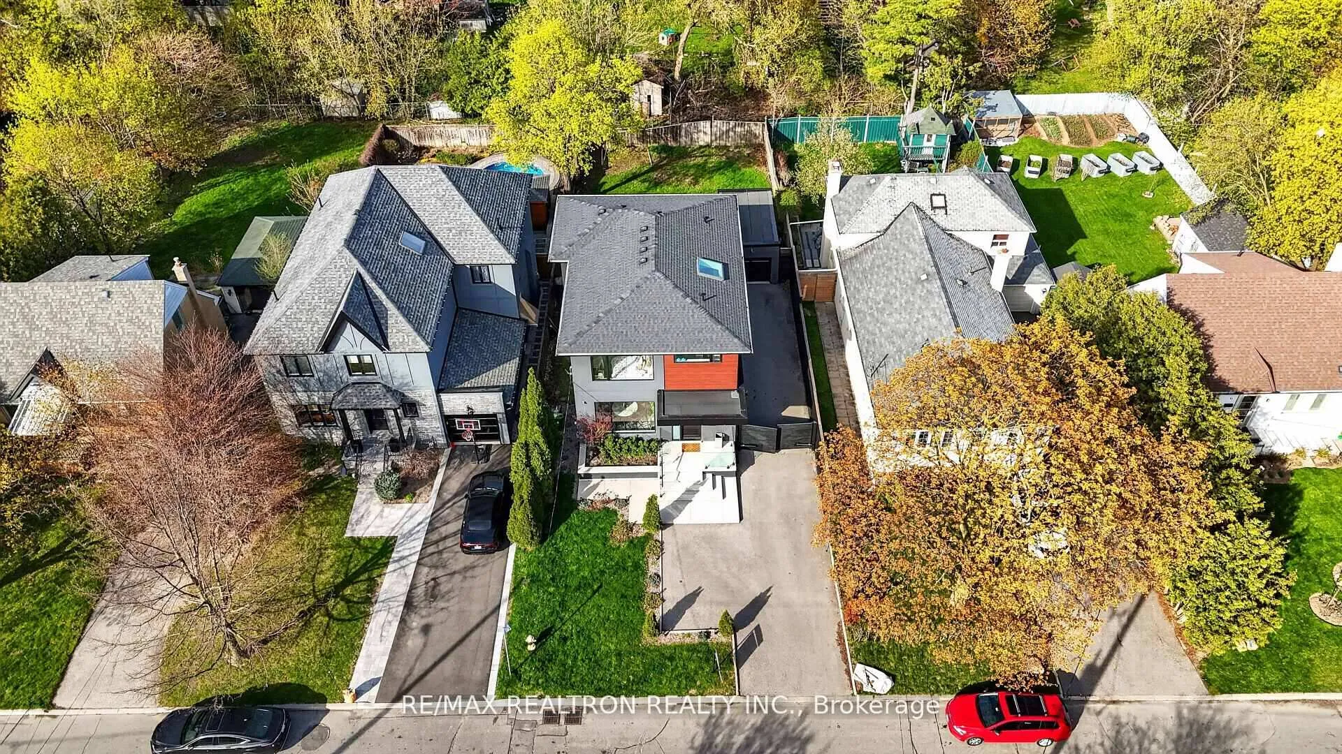 Photo 40 of 17 Lynnhaven Road, Toronto, Englemount-Lawrence — HOMEH