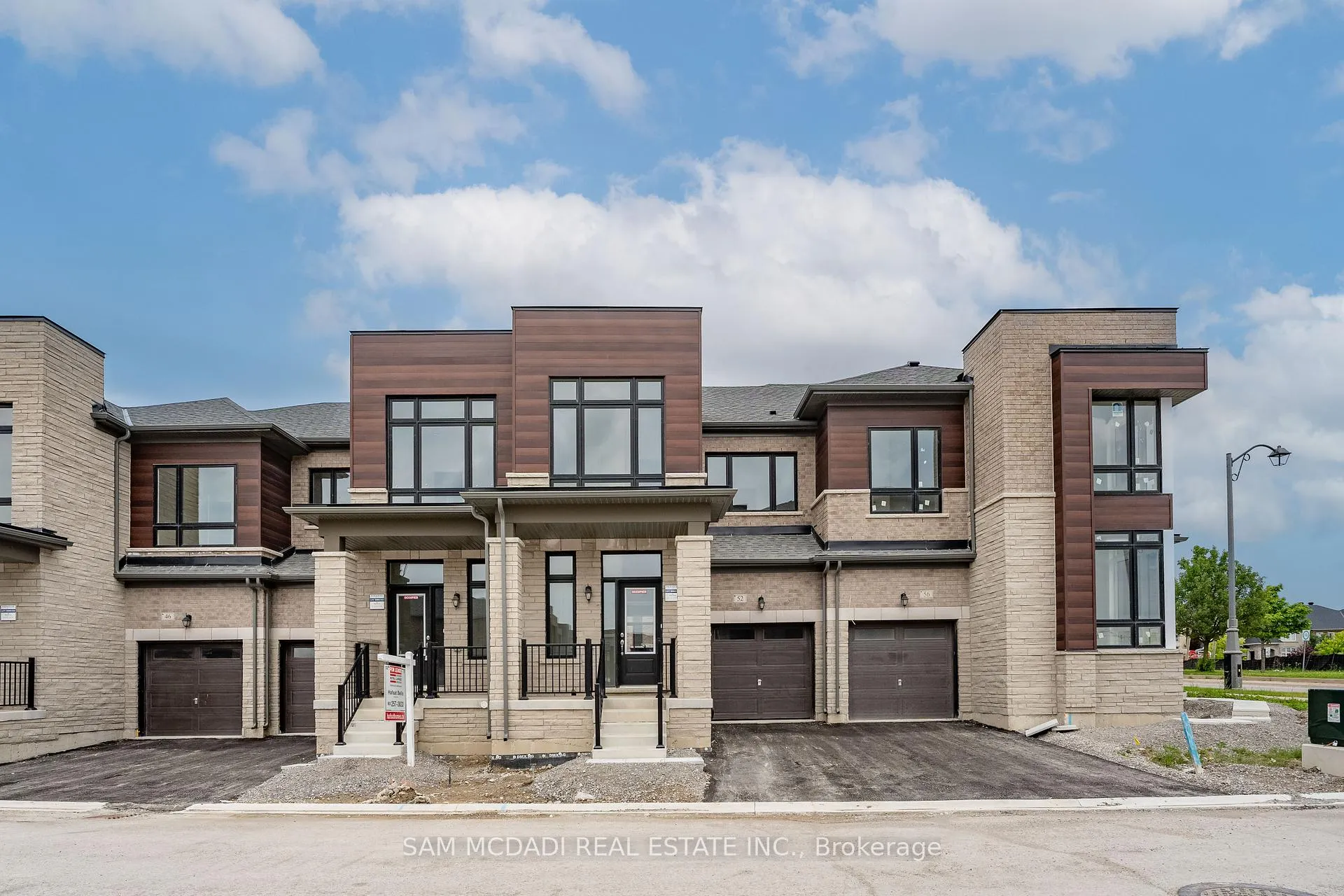 Photo 1 of 52 Fish Drive, Aurora, Bayview Northeast — HOMEH