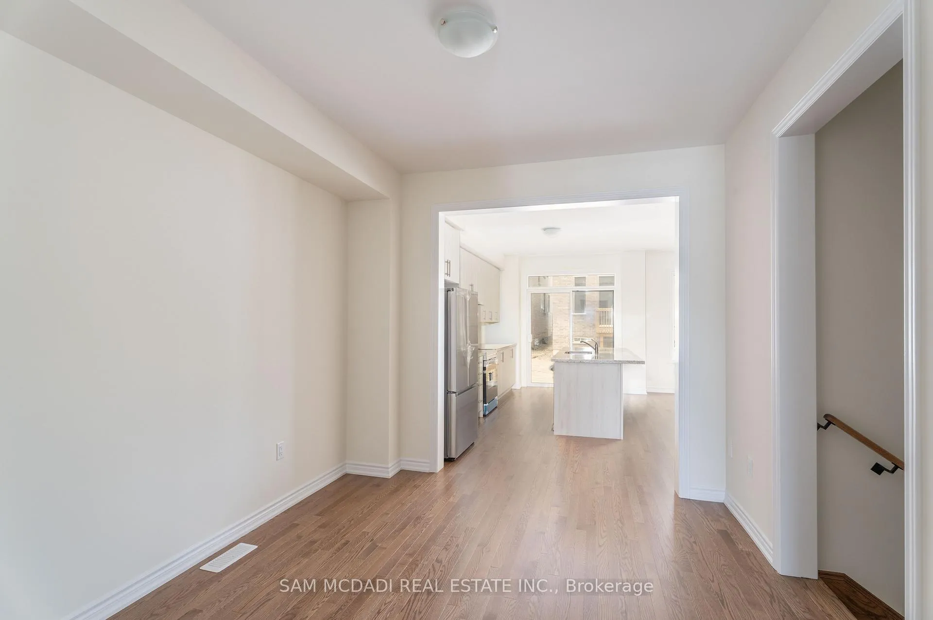 Photo 3 of 52 Fish Drive, Aurora, Bayview Northeast — HOMEH