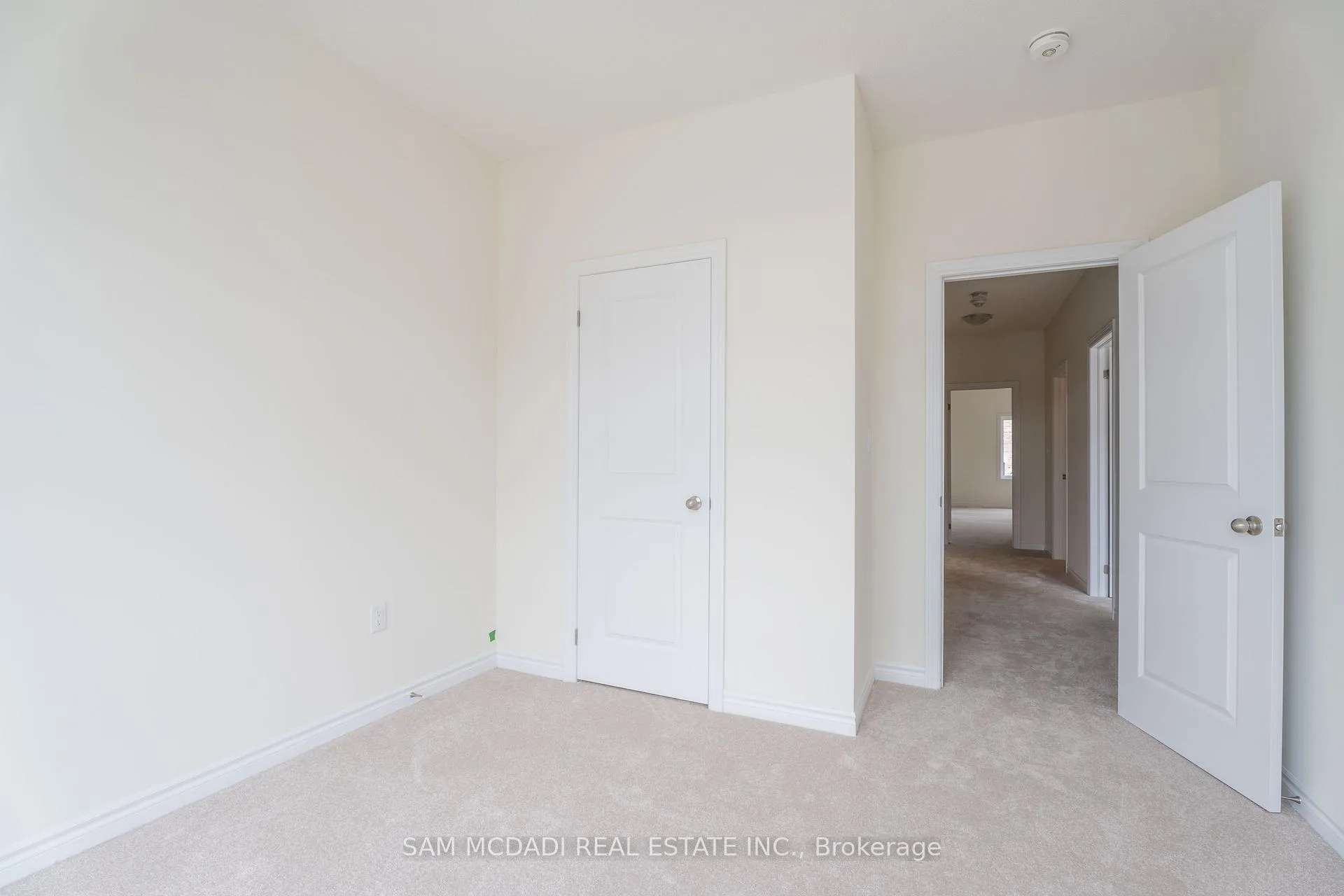 Photo 13 of 52 Fish Drive, Aurora, Bayview Northeast — HOMEH