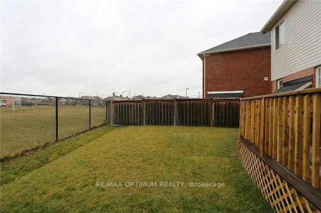 Photo 13 of 30 Pantano Place, Brampton, Credit Valley — HOMEH