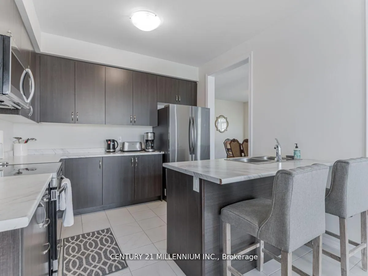 Photo 15 of 2240 Grainger Loop, Innisfil, Alcona — HOMEH