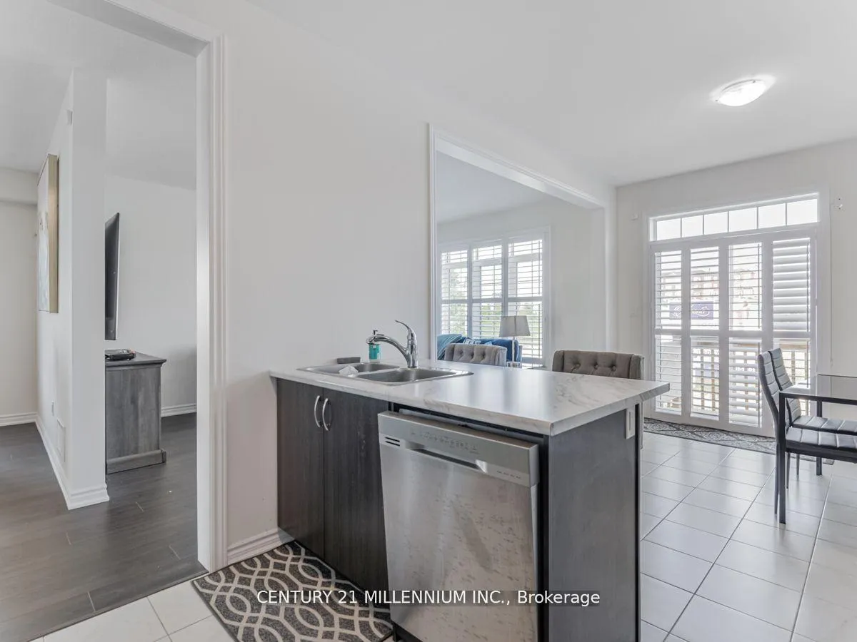 Photo 16 of 2240 Grainger Loop, Innisfil, Alcona — HOMEH