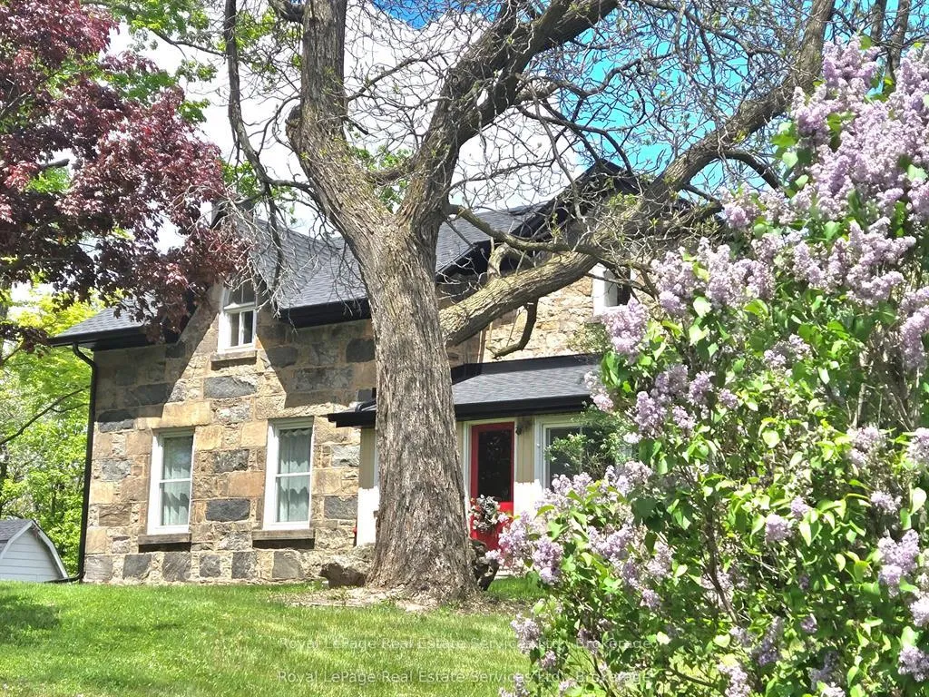 Photo 2 of 4197 Walkers Line, Burlington, Rural Burlington — HOMEH