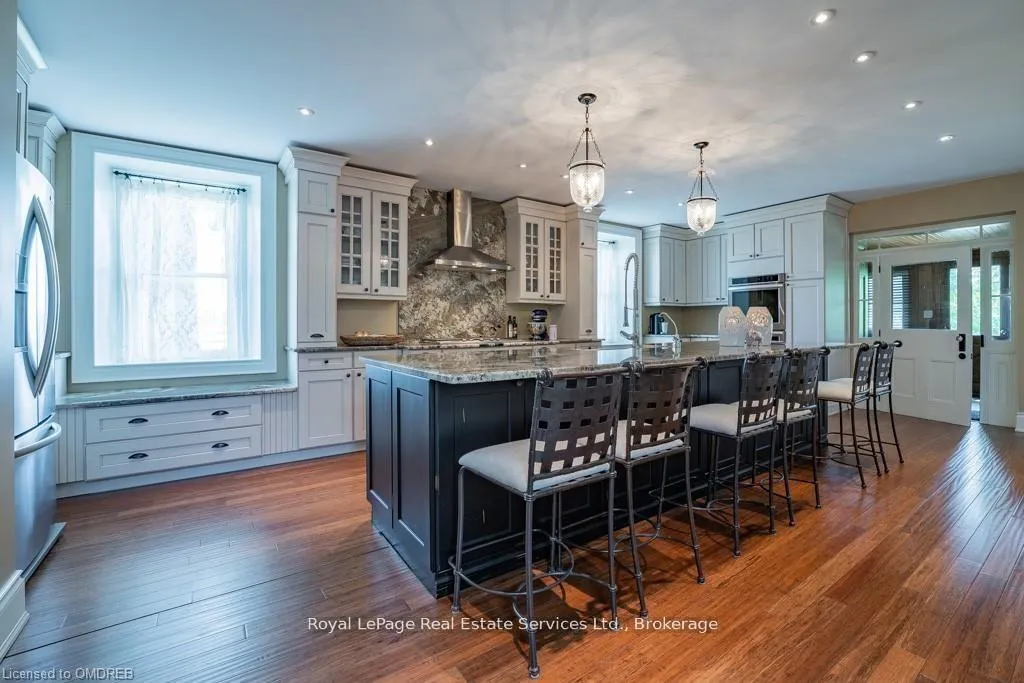 Photo 5 of 4197 Walkers Line, Burlington, Rural Burlington — HOMEH