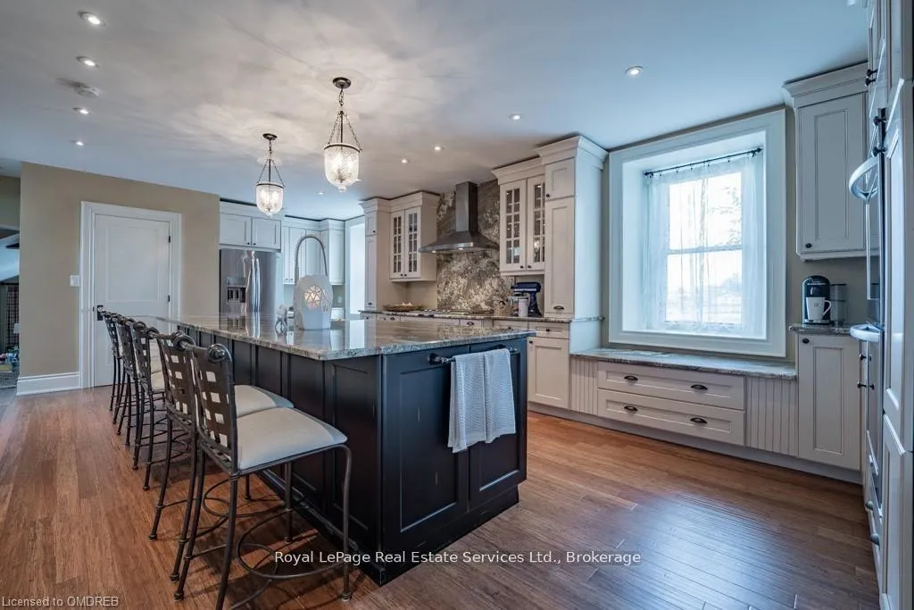Photo 7 of 4197 Walkers Line, Burlington, Rural Burlington — HOMEH