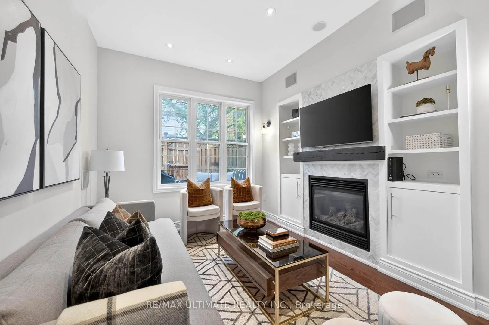 Photo 5 of 4 Bridgman Avenue, Toronto, Casa Loma — HOMEH