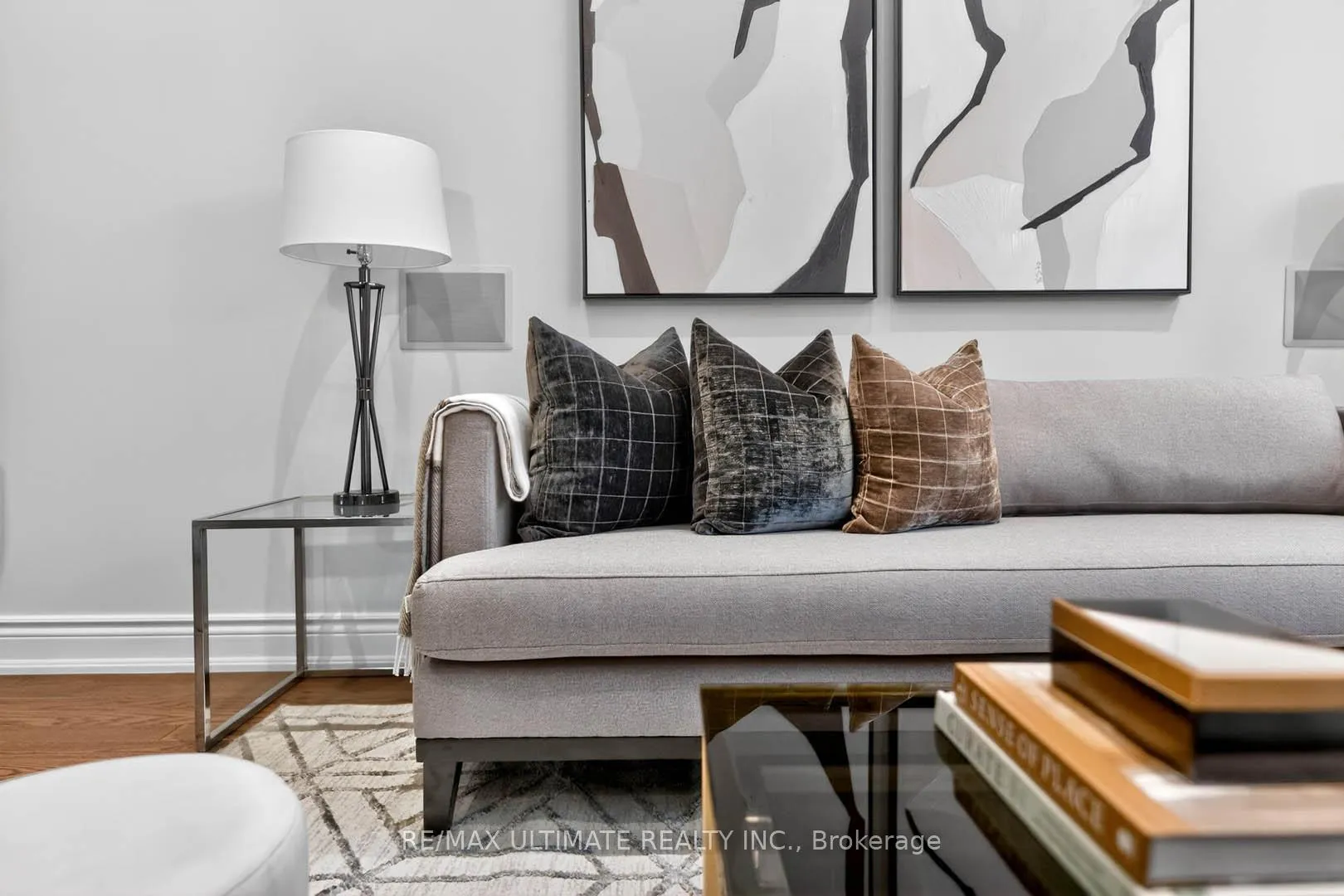 Photo 8 of 4 Bridgman Avenue, Toronto, Casa Loma — HOMEH