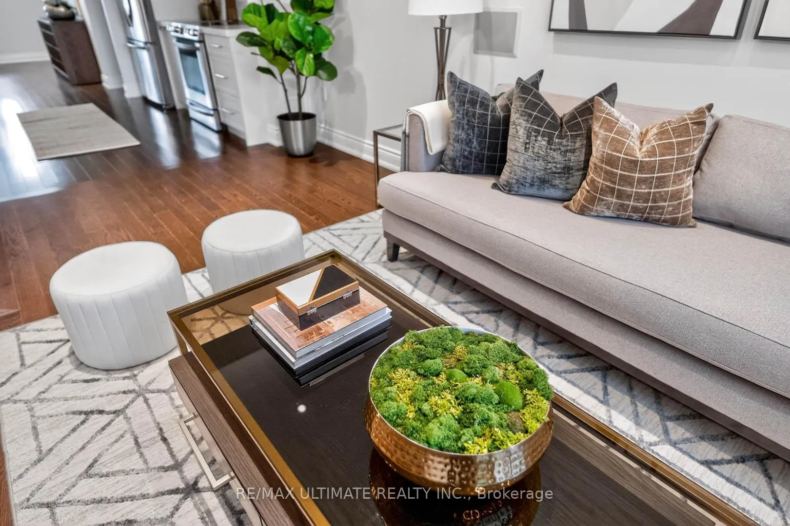 Photo 13 of 4 Bridgman Avenue, Toronto, Casa Loma — HOMEH