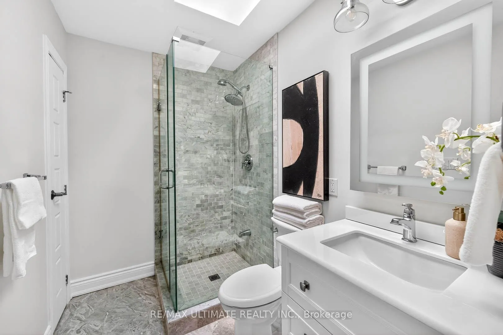 Photo 32 of 4 Bridgman Avenue, Toronto, Casa Loma — HOMEH