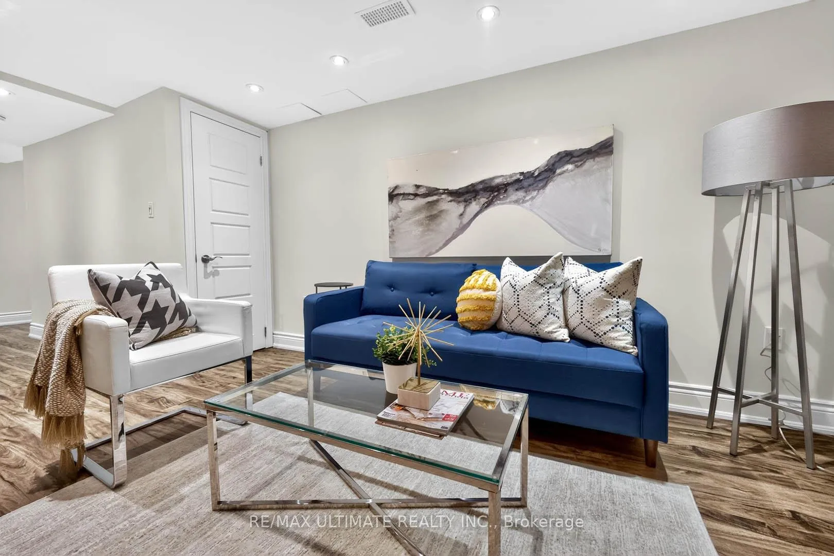 Photo 34 of 4 Bridgman Avenue, Toronto, Casa Loma — HOMEH