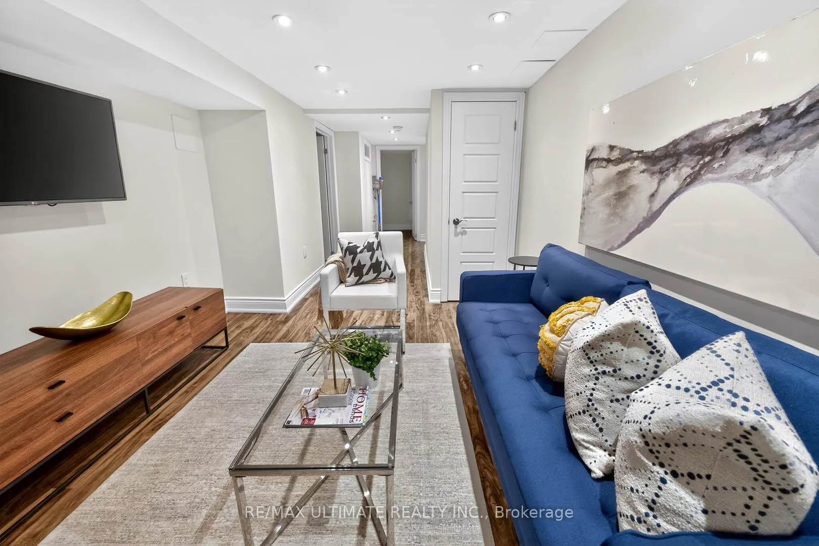 Photo 35 of 4 Bridgman Avenue, Toronto, Casa Loma — HOMEH