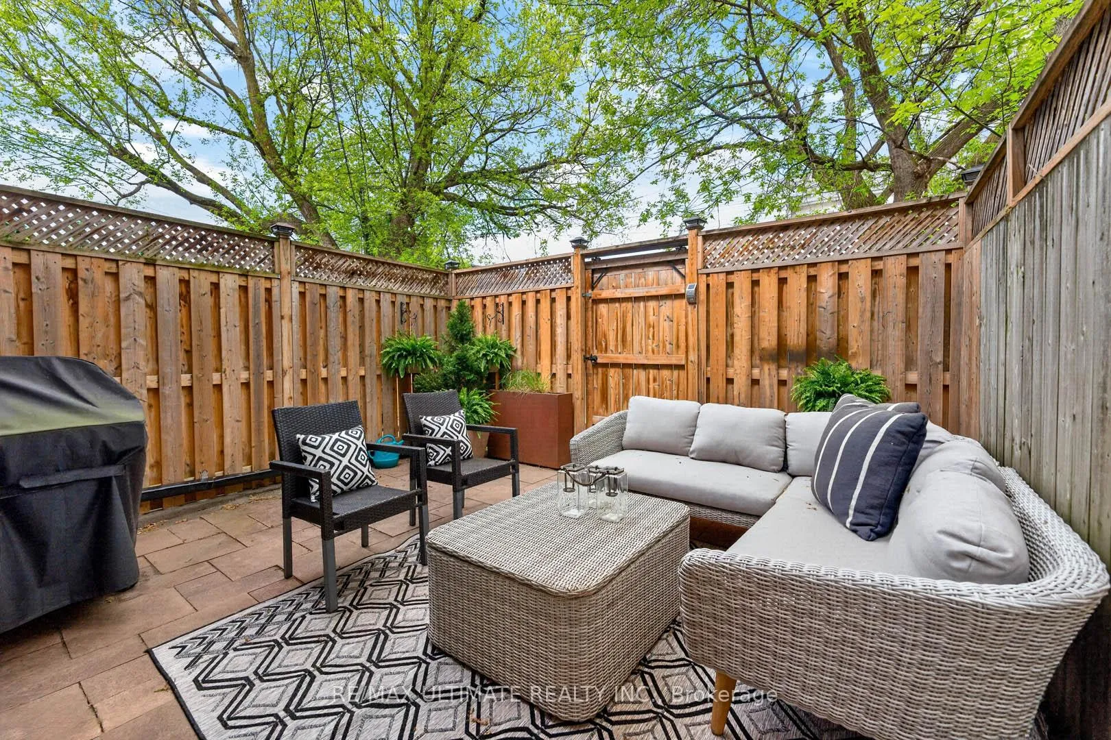 Photo 39 of 4 Bridgman Avenue, Toronto, Casa Loma — HOMEH