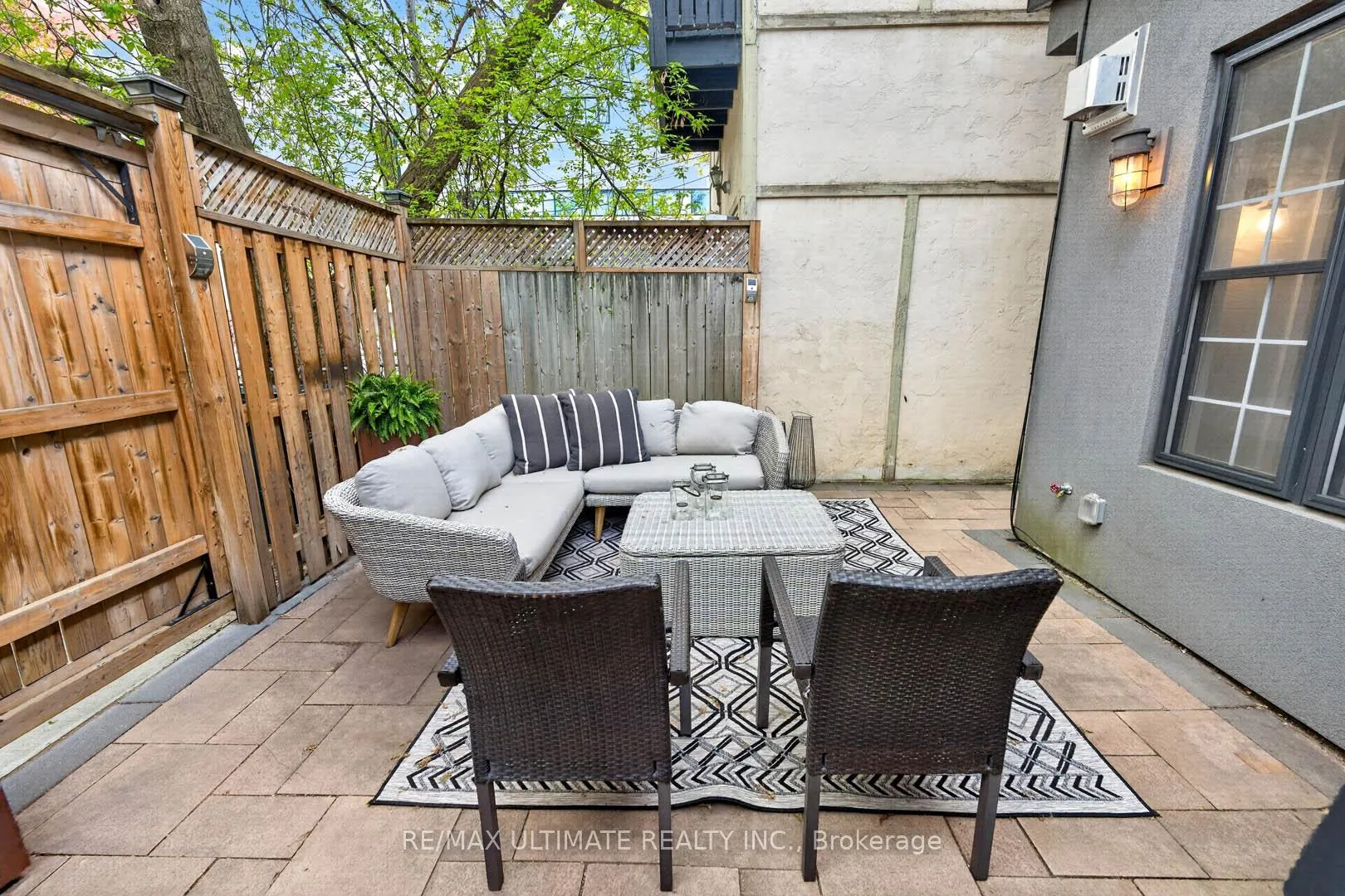 Photo 40 of 4 Bridgman Avenue, Toronto, Casa Loma — HOMEH