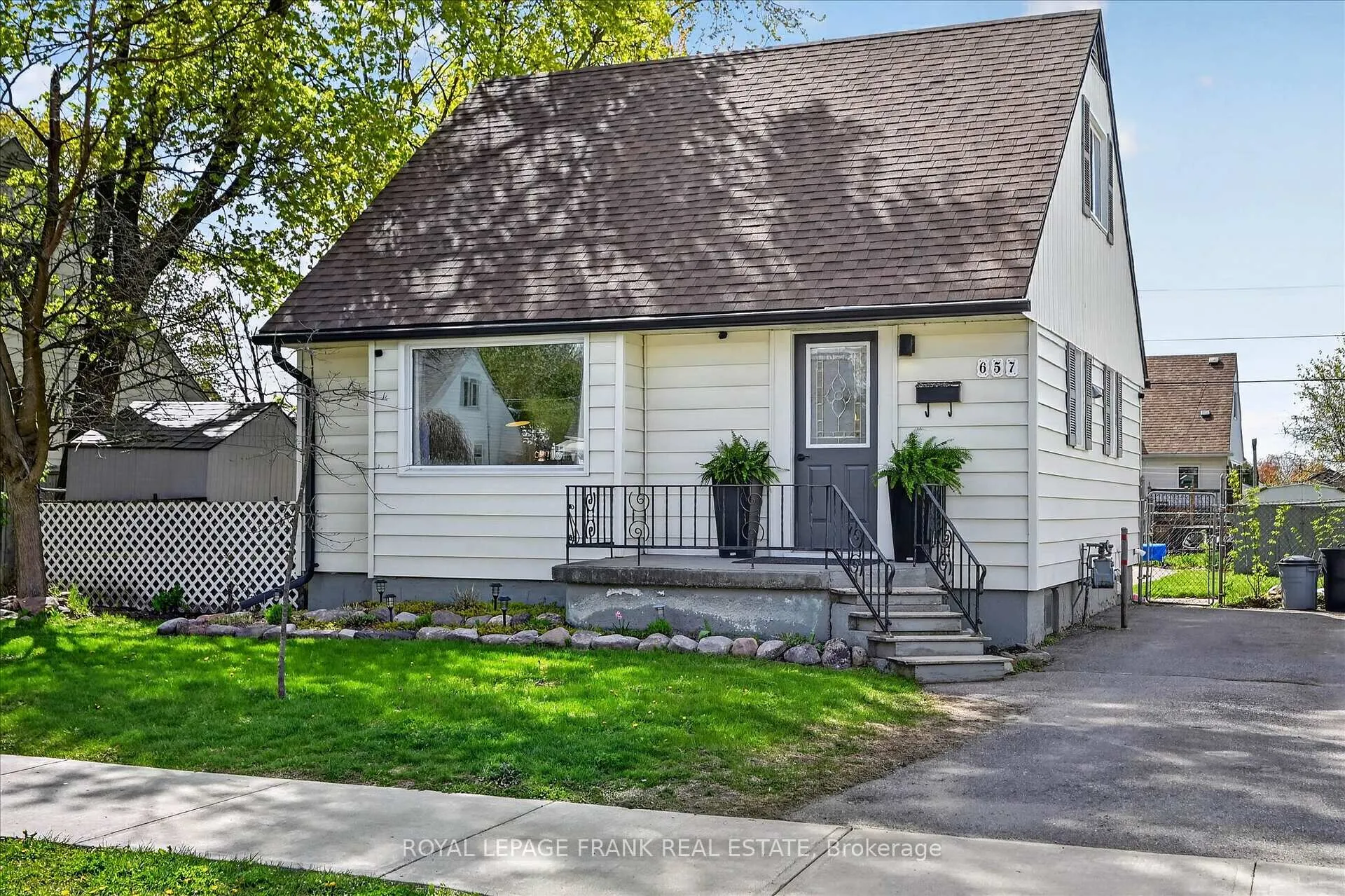 Photo 1 of 657 Mckellar Street, Peterborough, Otonabee Ward 1 — HOMEH