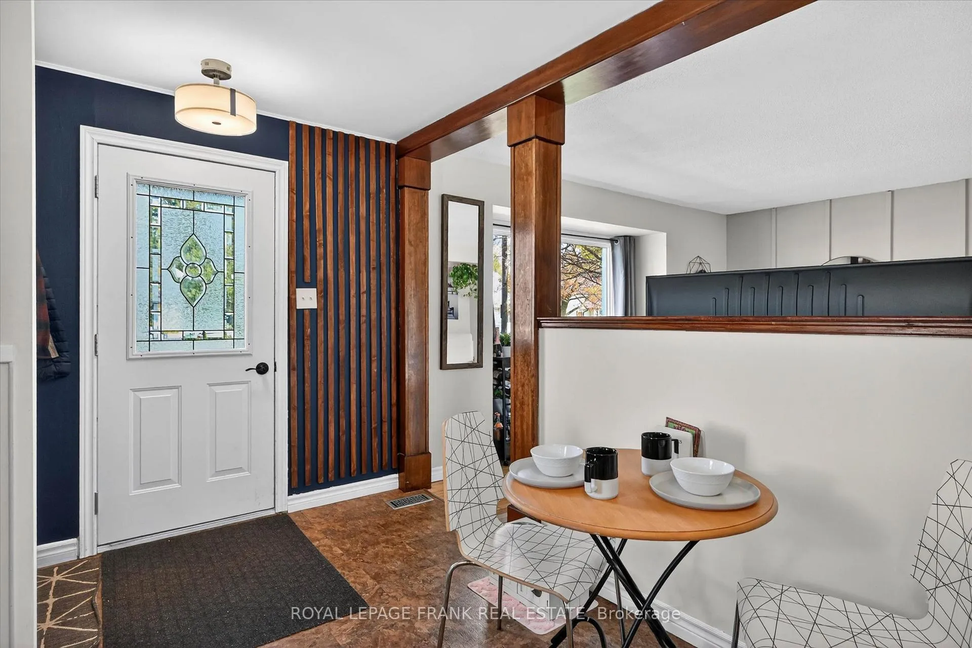 Photo 12 of 657 Mckellar Street, Peterborough, Otonabee Ward 1 — HOMEH