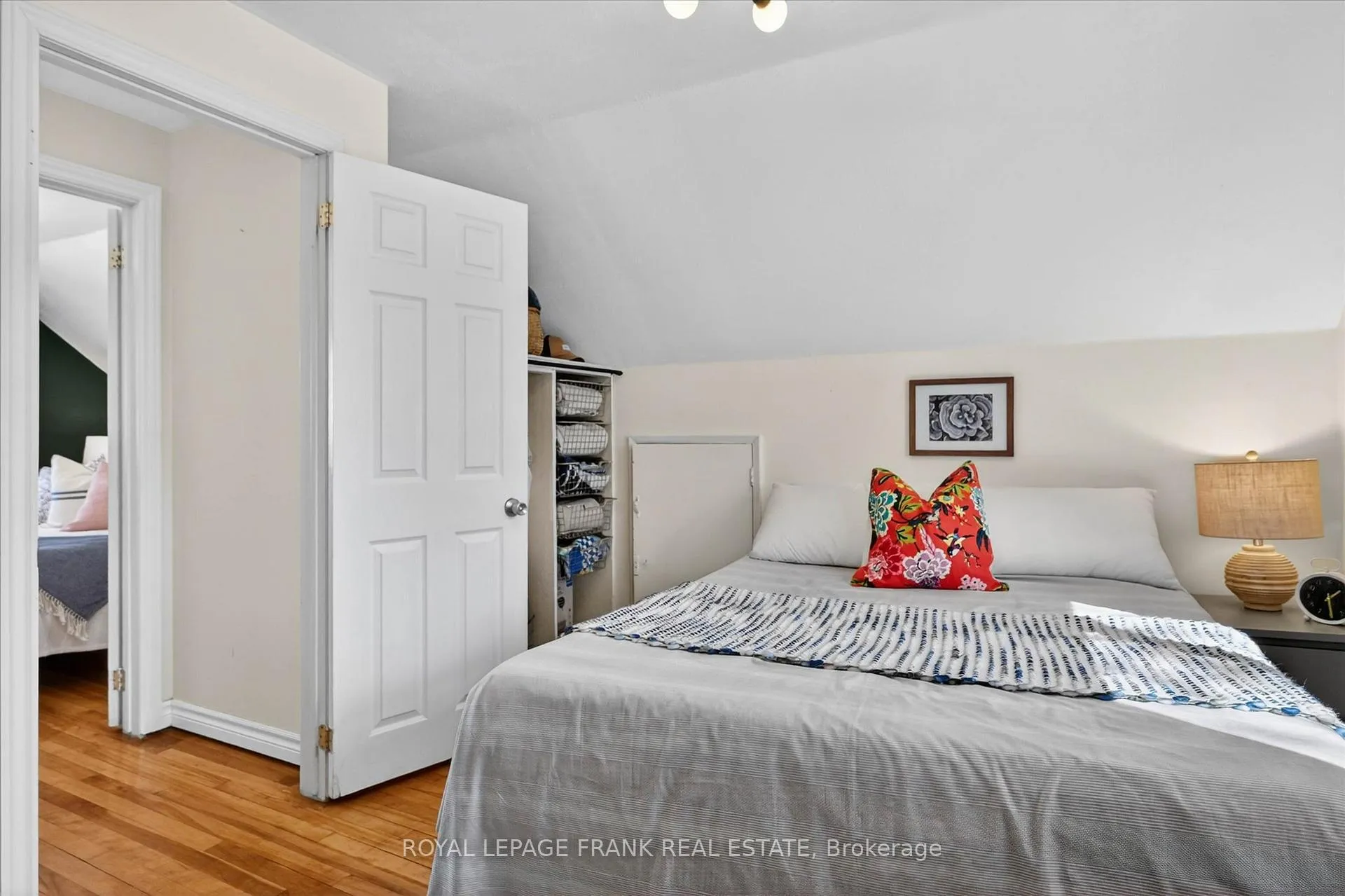 Photo 19 of 657 Mckellar Street, Peterborough, Otonabee Ward 1 — HOMEH