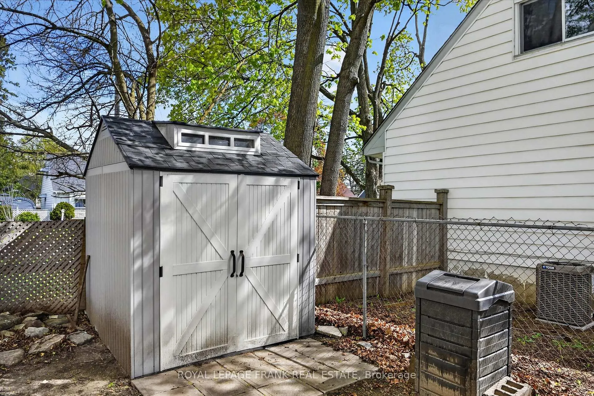Photo 36 of 657 Mckellar Street, Peterborough, Otonabee Ward 1 — HOMEH