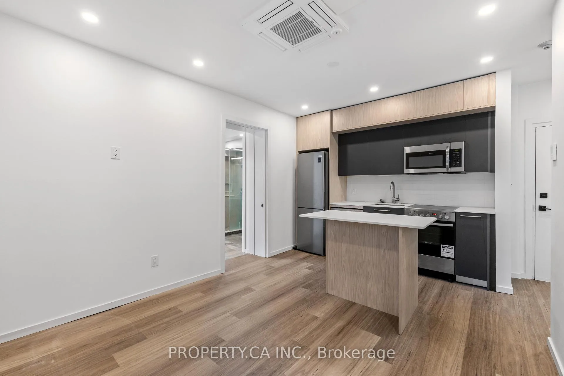 Photo 8 of Unit 203, 1989 Yonge Street, Toronto, Mount Pleasant West — HOMEH