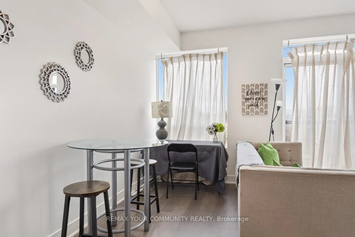 Photo 6 of Unit 518, 7608 Yonge Street, Vaughan, Crestwood-Springfarm-Yorkhill — HOMEH