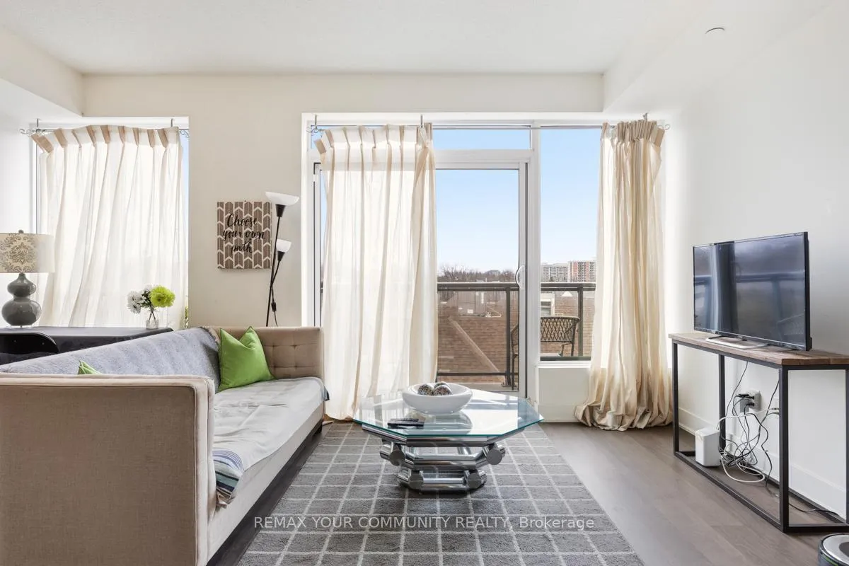 Photo 8 of Unit 518, 7608 Yonge Street, Vaughan, Crestwood-Springfarm-Yorkhill — HOMEH