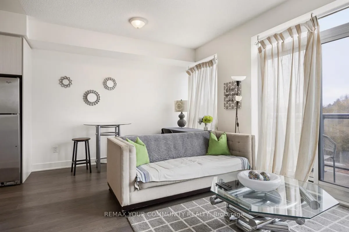 Photo 9 of Unit 518, 7608 Yonge Street, Vaughan, Crestwood-Springfarm-Yorkhill — HOMEH