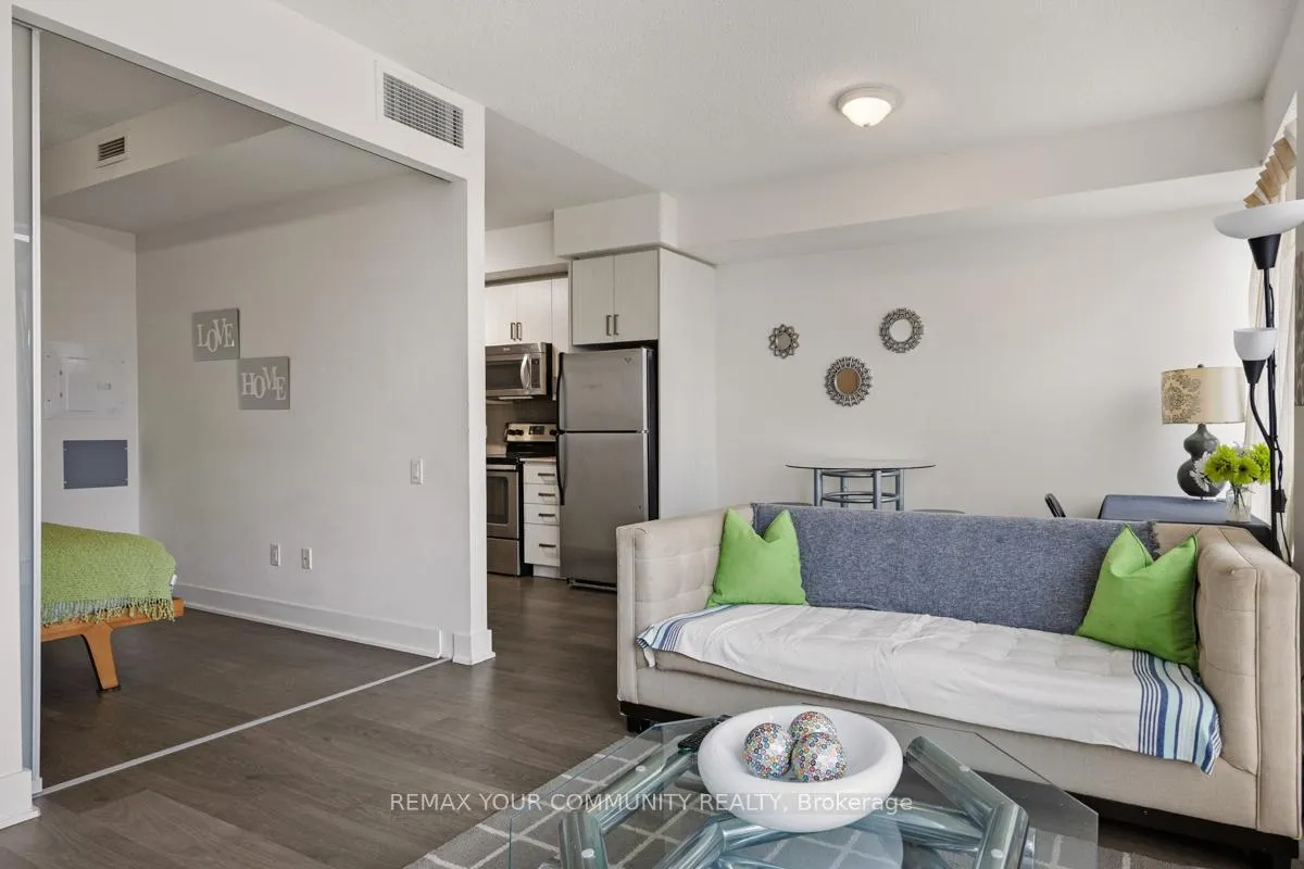 Photo 10 of Unit 518, 7608 Yonge Street, Vaughan, Crestwood-Springfarm-Yorkhill — HOMEH