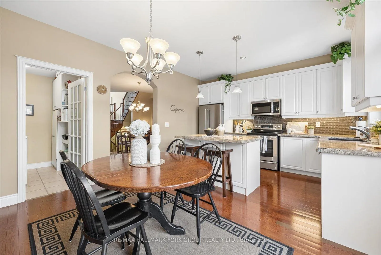 Photo 5 of 202 Duskywing Way, Oakville, Bronte — HOMEH