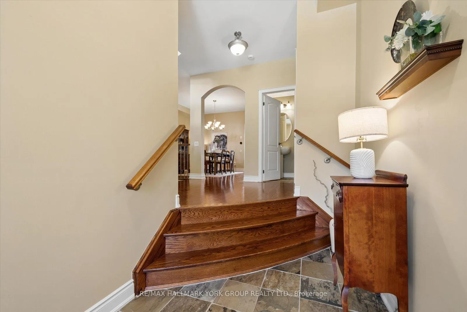 Photo 13 of 202 Duskywing Way, Oakville, Bronte — HOMEH