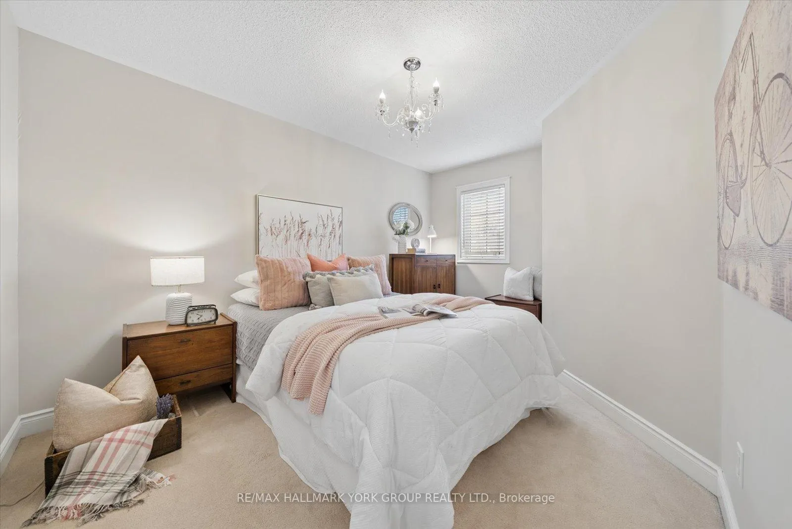 Photo 17 of 202 Duskywing Way, Oakville, Bronte — HOMEH