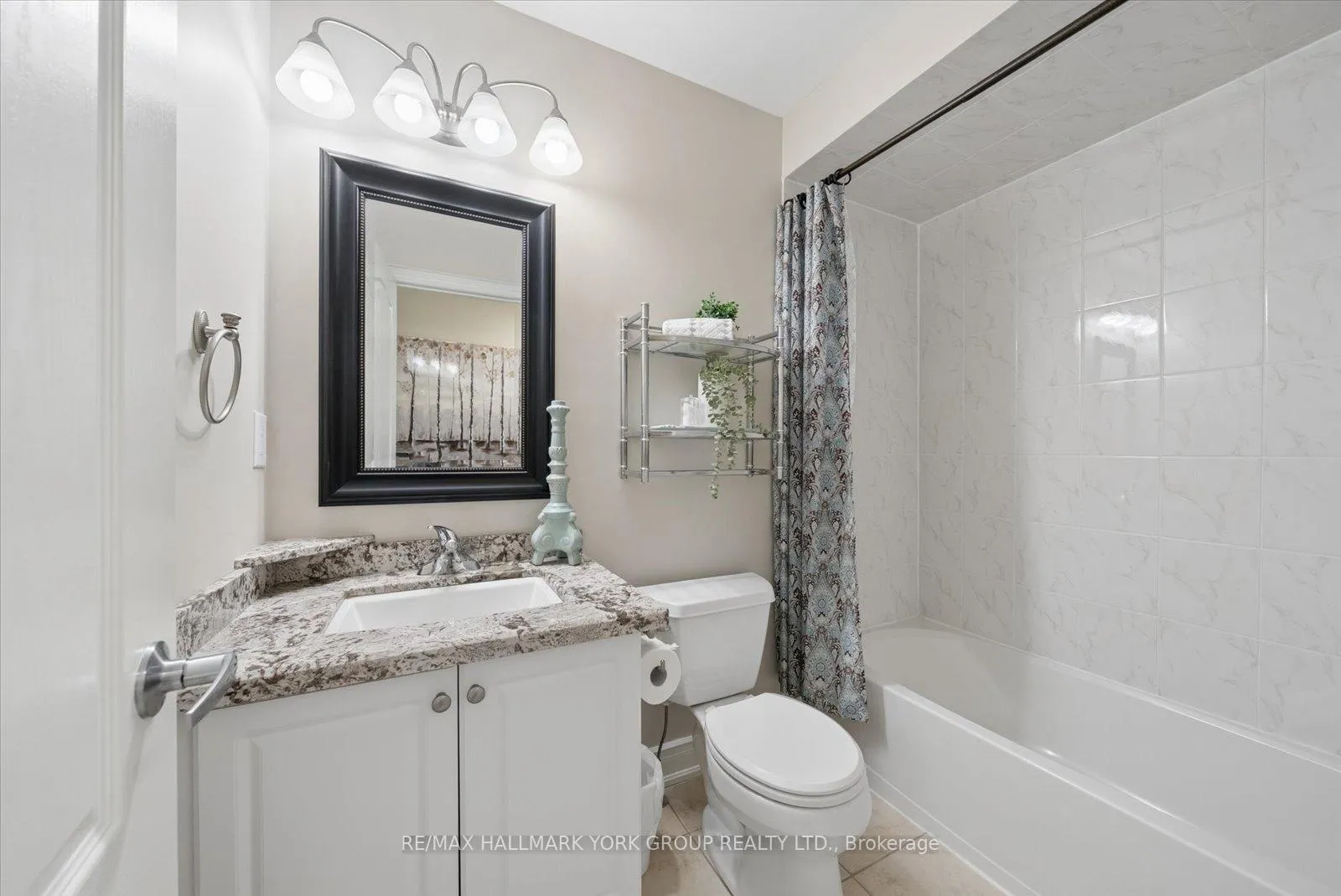 Photo 19 of 202 Duskywing Way, Oakville, Bronte — HOMEH
